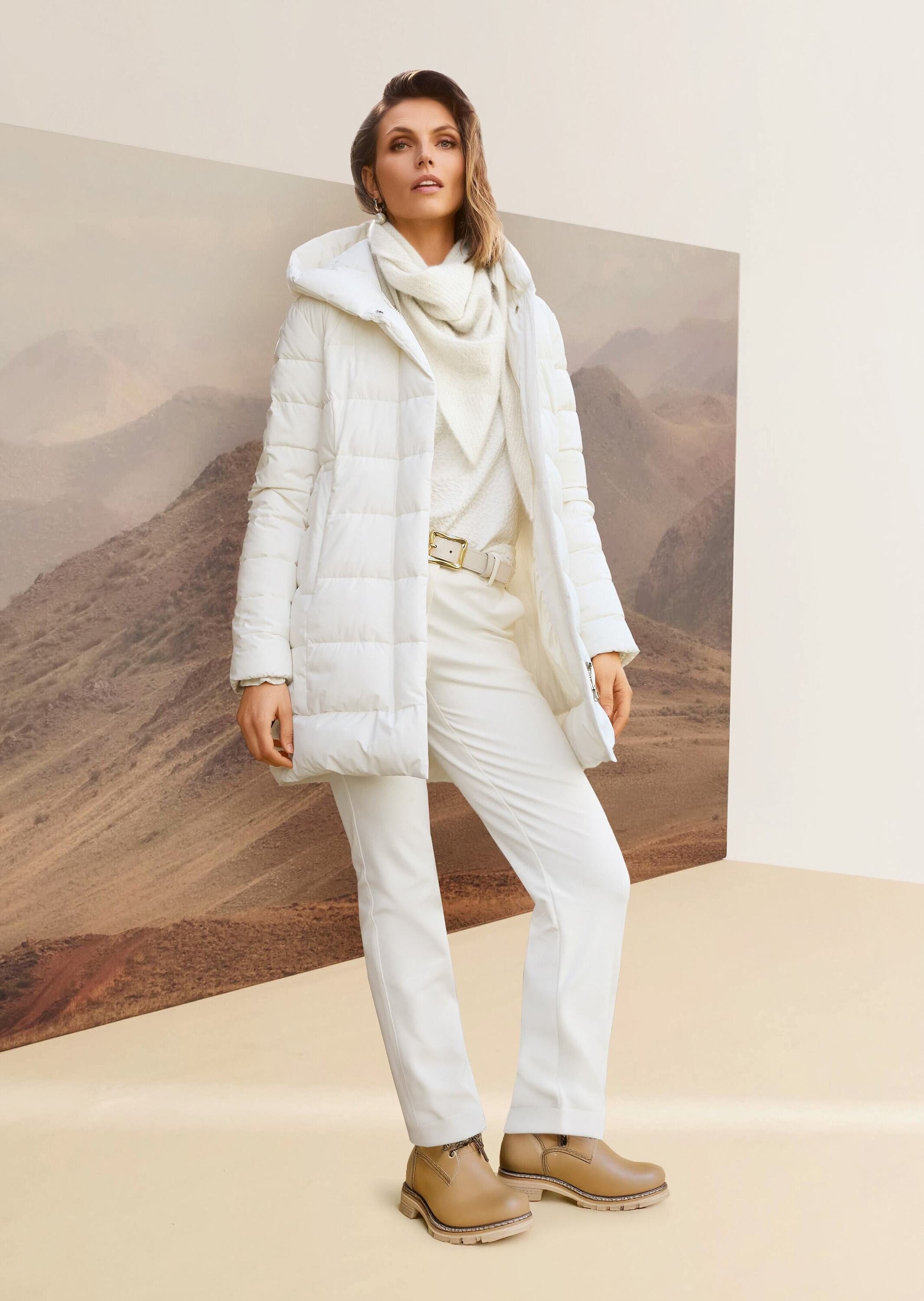 MADELEINE Stoffhose Elegante Stretchhose mit Formbund Stoffhose mit Schubtaschen, aufgesetzten Gesäßtaschen, Knöchellänge