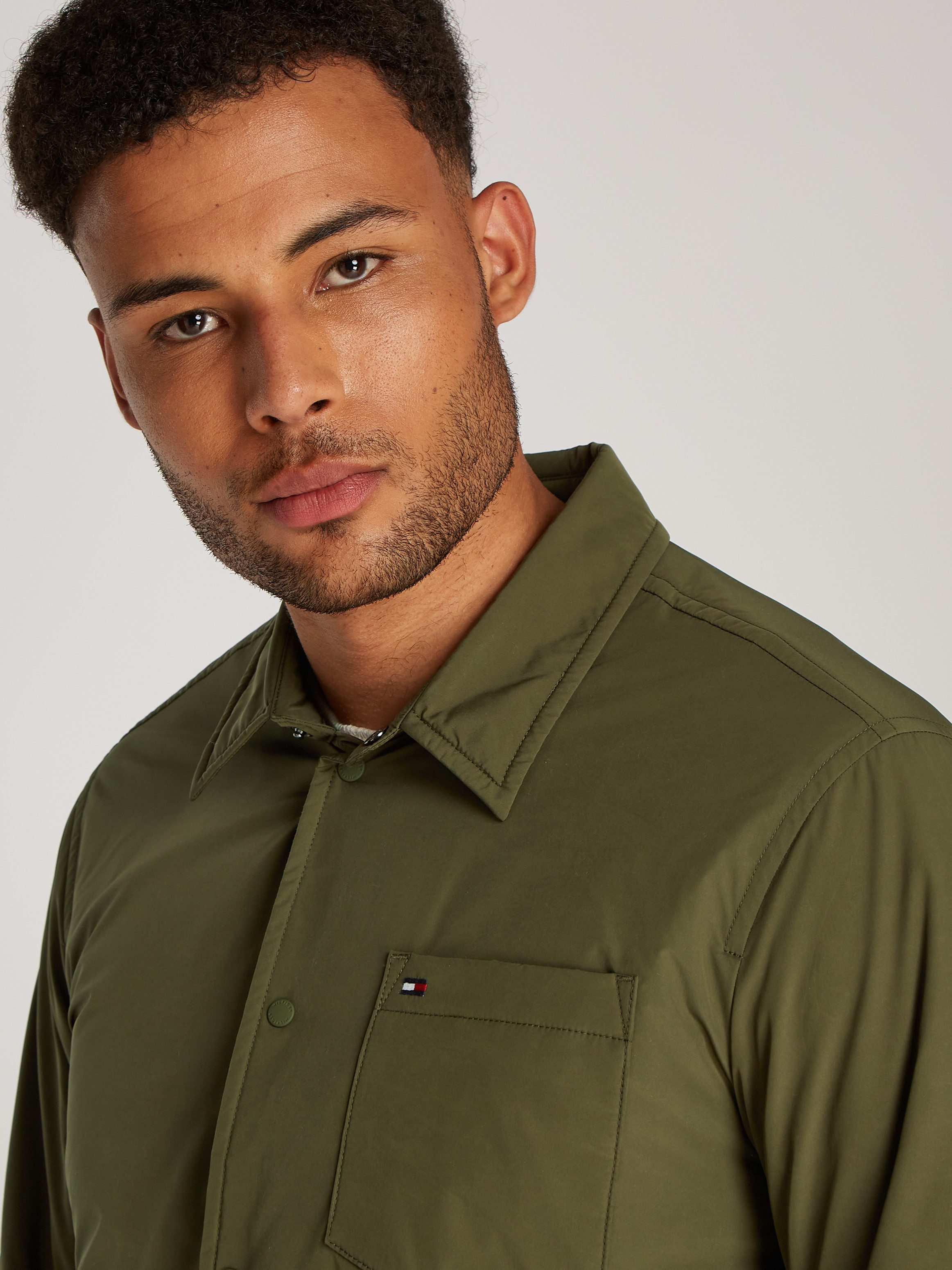 Tommy Hilfiger Hemdjacke LW PACKABLE SHIRT JACKET mit Brusttasche