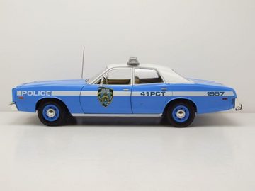 GREENLIGHT collectibles Modellauto Dodge Monaco NYPD New York Police 1978 blau weiß Modellauto 1:18 Green, Maßstab 1:18