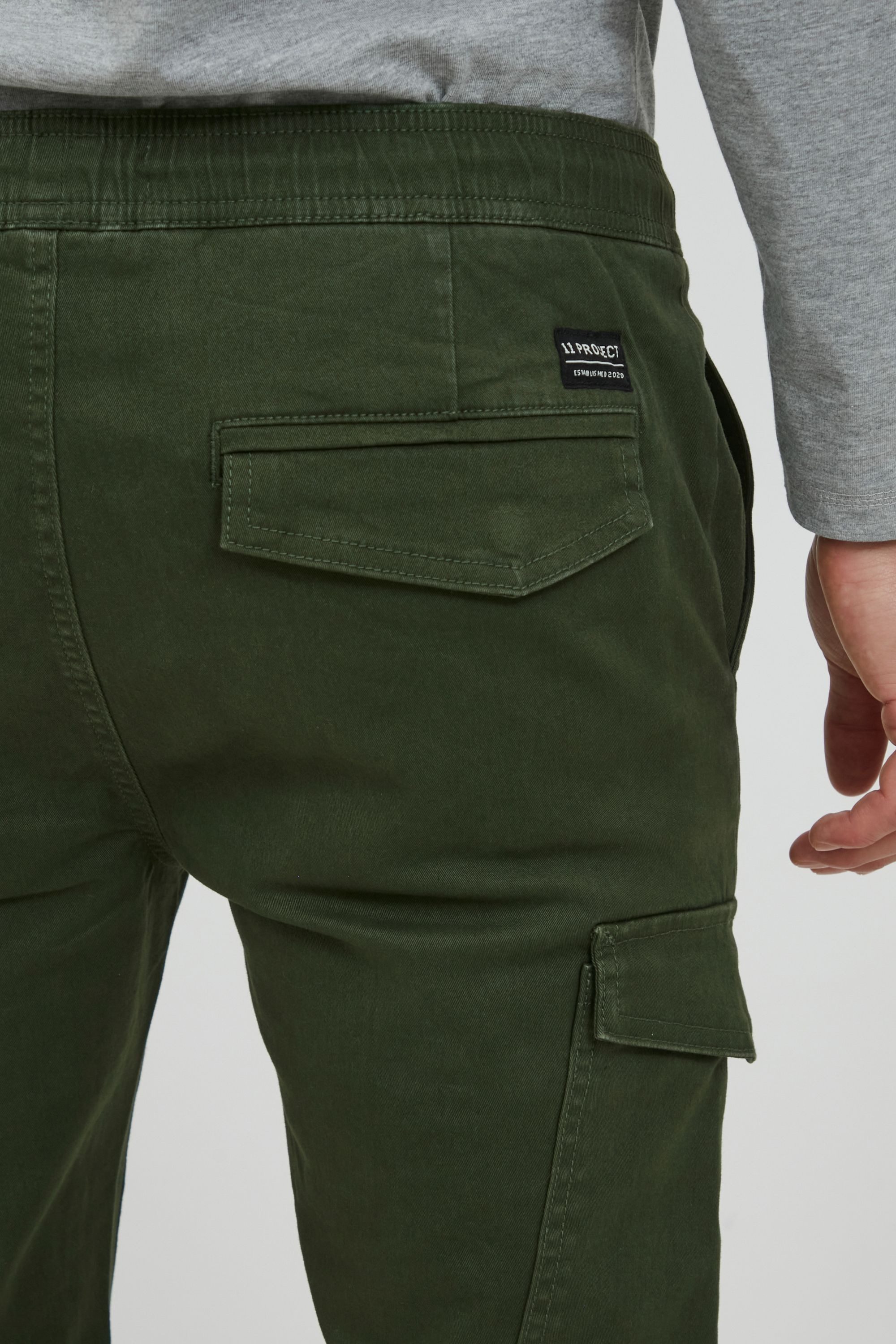 11 Project Cargohose PRGarik Sportive Cargohose mit elastischem Saum