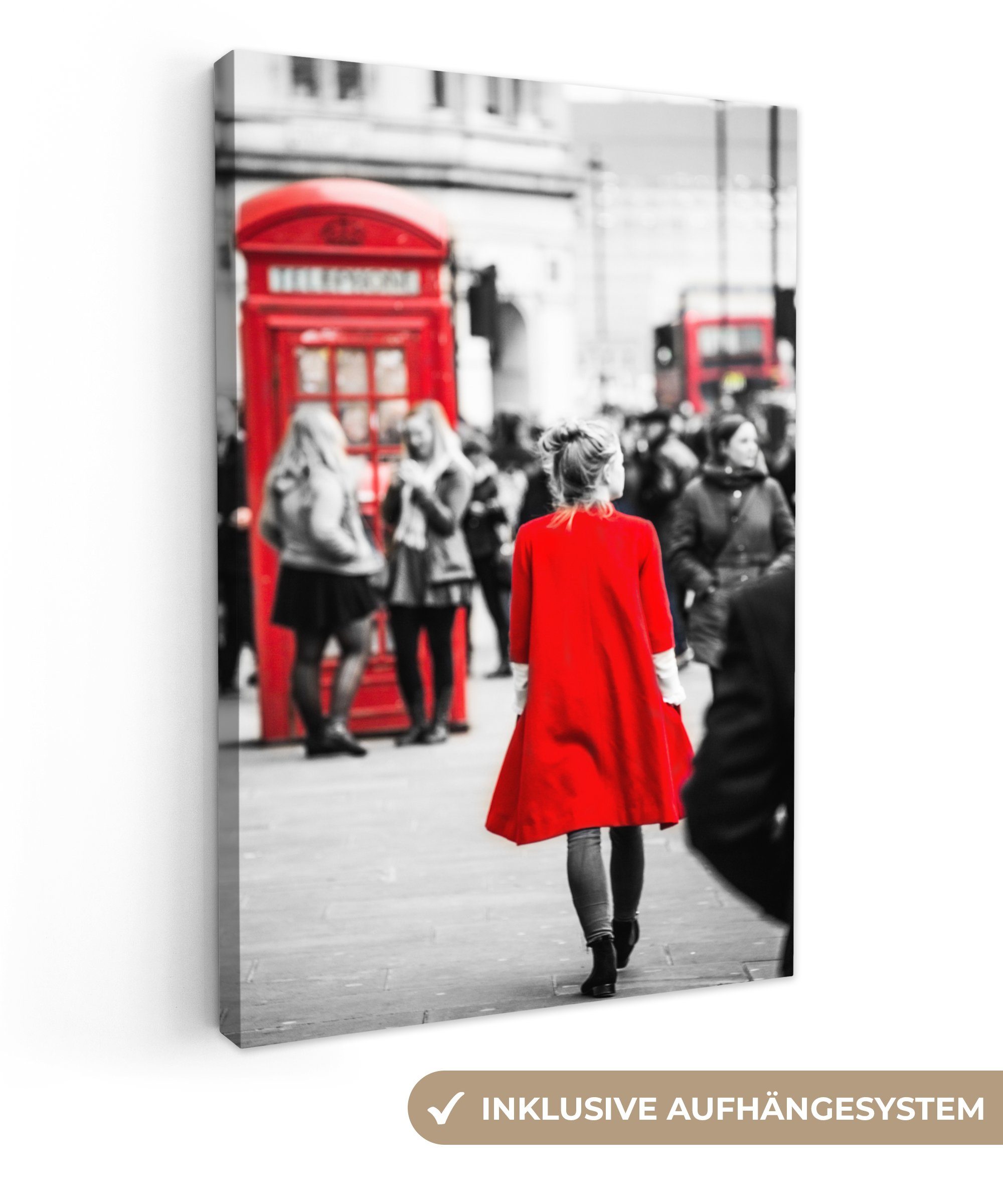 OneMillionCanvasses® Leinwandbild Schwarz-Weiß-Foto einer Frau in einer roten Jacke, die durch die, (1 St), Leinwandbild fertig bespannt inkl. Zackenaufhänger, Gemälde, 20x30 cm