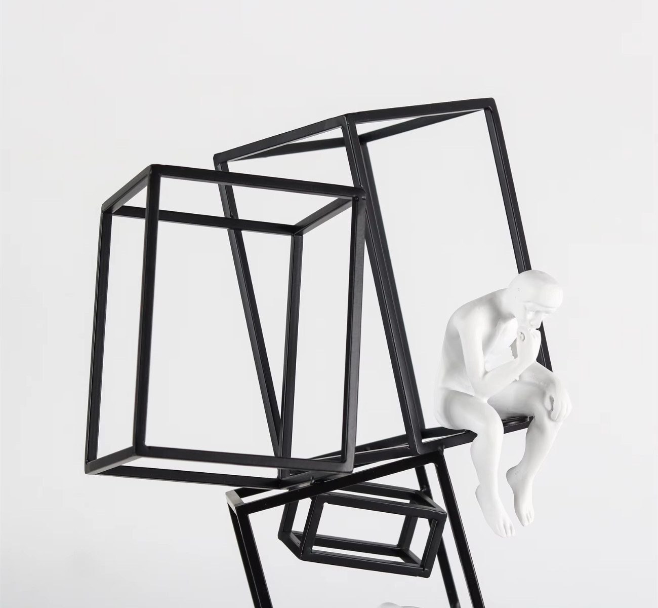 Quality Elegance Skulptur Moderne Abstrakte Figurenskulptur – Kreatives Design