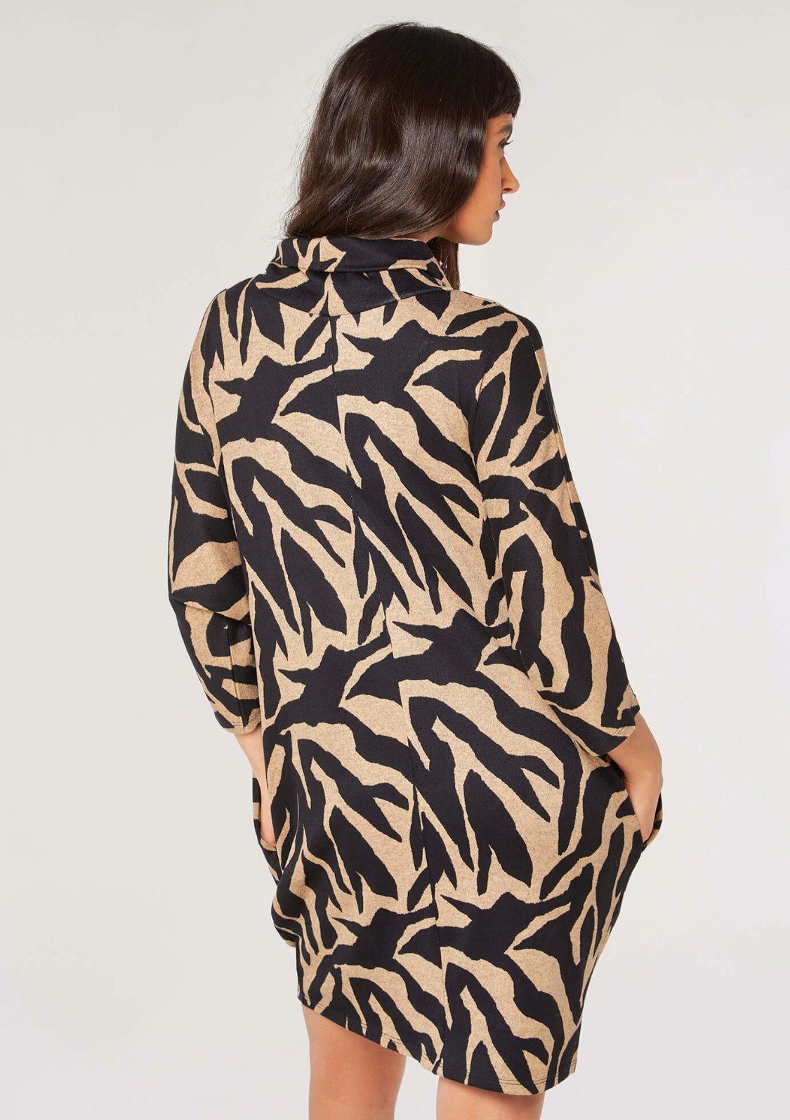 mehrfarbig Dress Animalprint mit Cocoon (1-tlg) Apricot stone Zebra Neck Strickkleid High