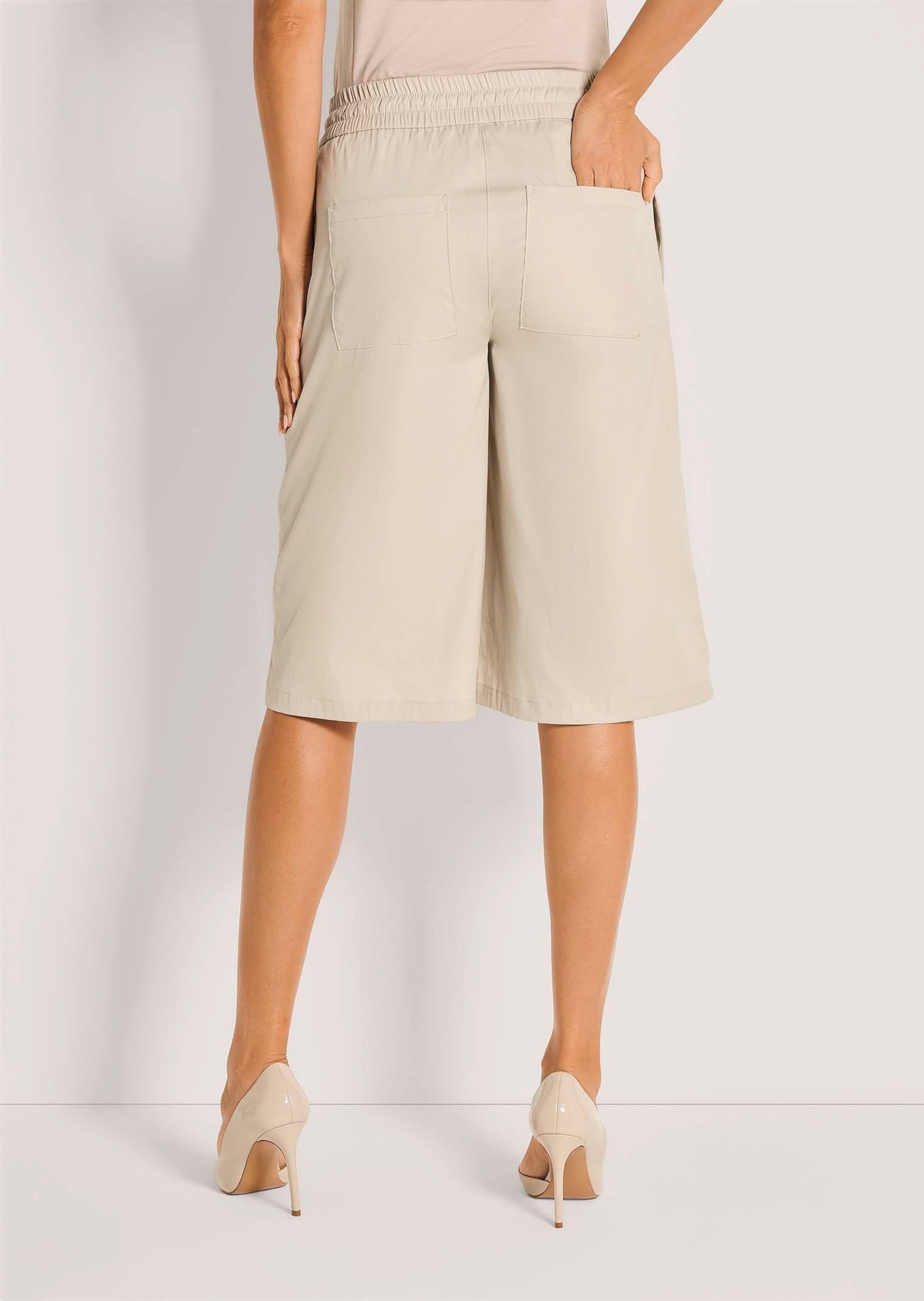 MADELEINE Shorts Sommerhose mit Schlupfbund Freizeithose mit Komfortbund mit Tunnelzug, Taschen und Knielänge