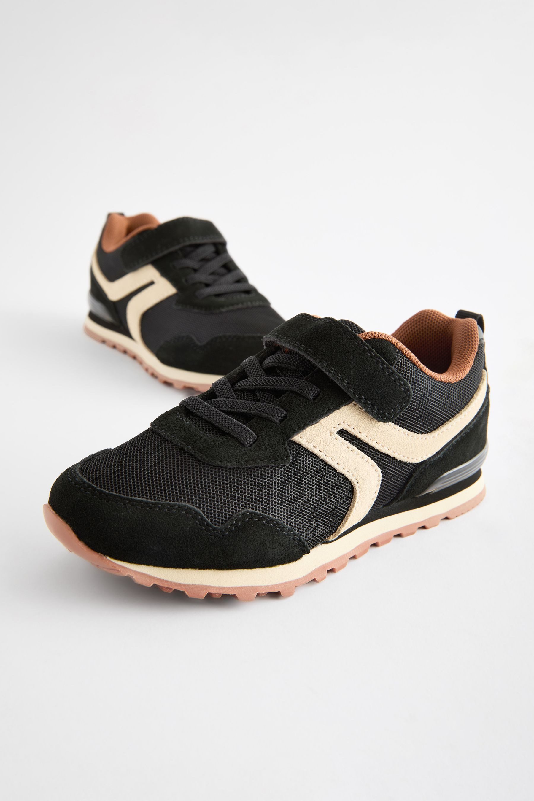 Next Sneaker mit elastischen Schnürsenkeln und Riemen Sneaker (1-tlg)