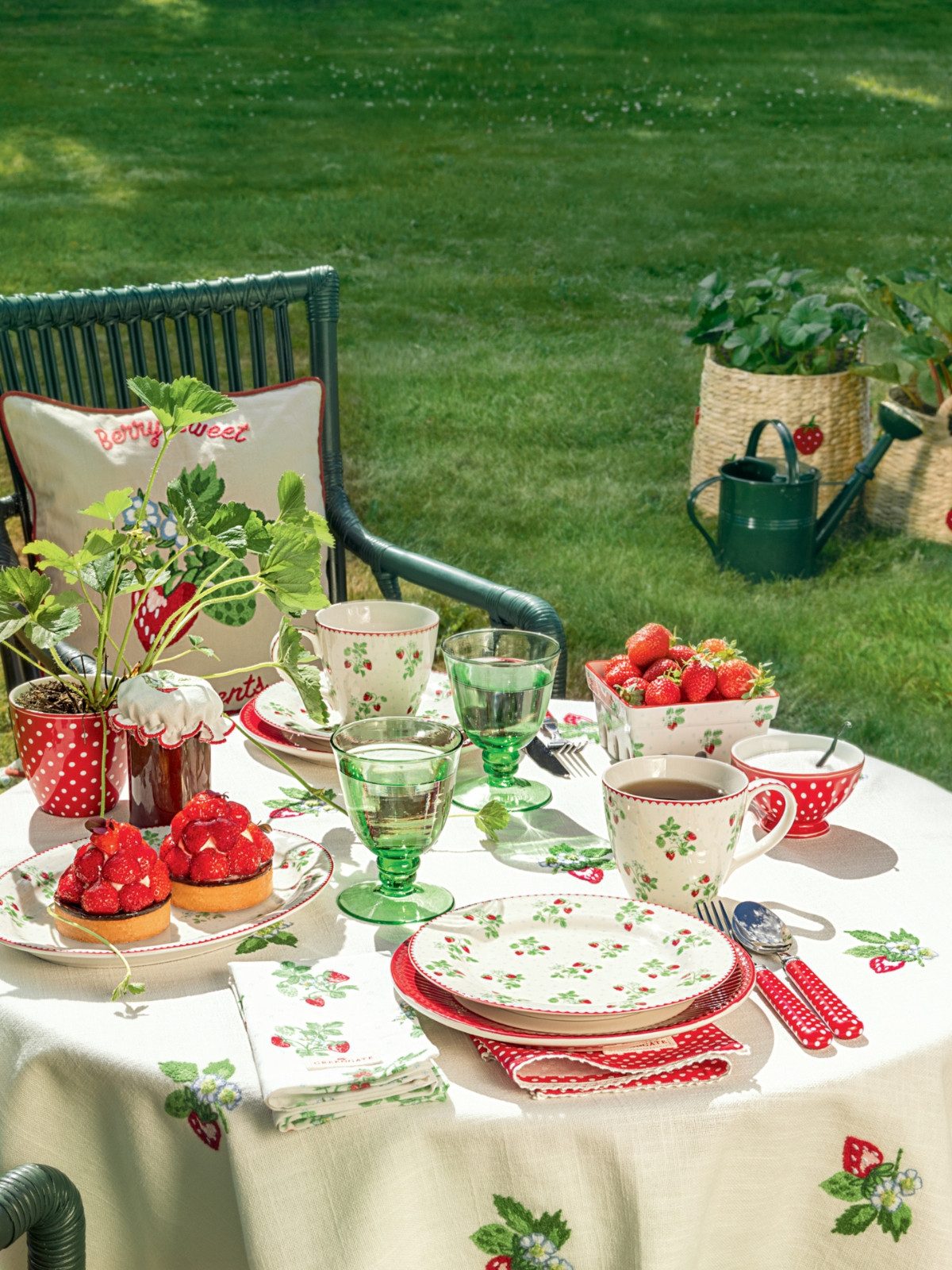 Greengate Tischläufer Berry Tischläufer white 140x45cm