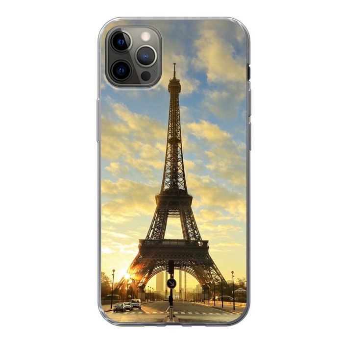 MuchoWow Handyhülle Der Eiffelturm mit einem einzigartigen orangefarbenen Himmel aufgrund Handyhülle Apple iPhone 12 Pro Max Smartphone-Bumper Print Handy