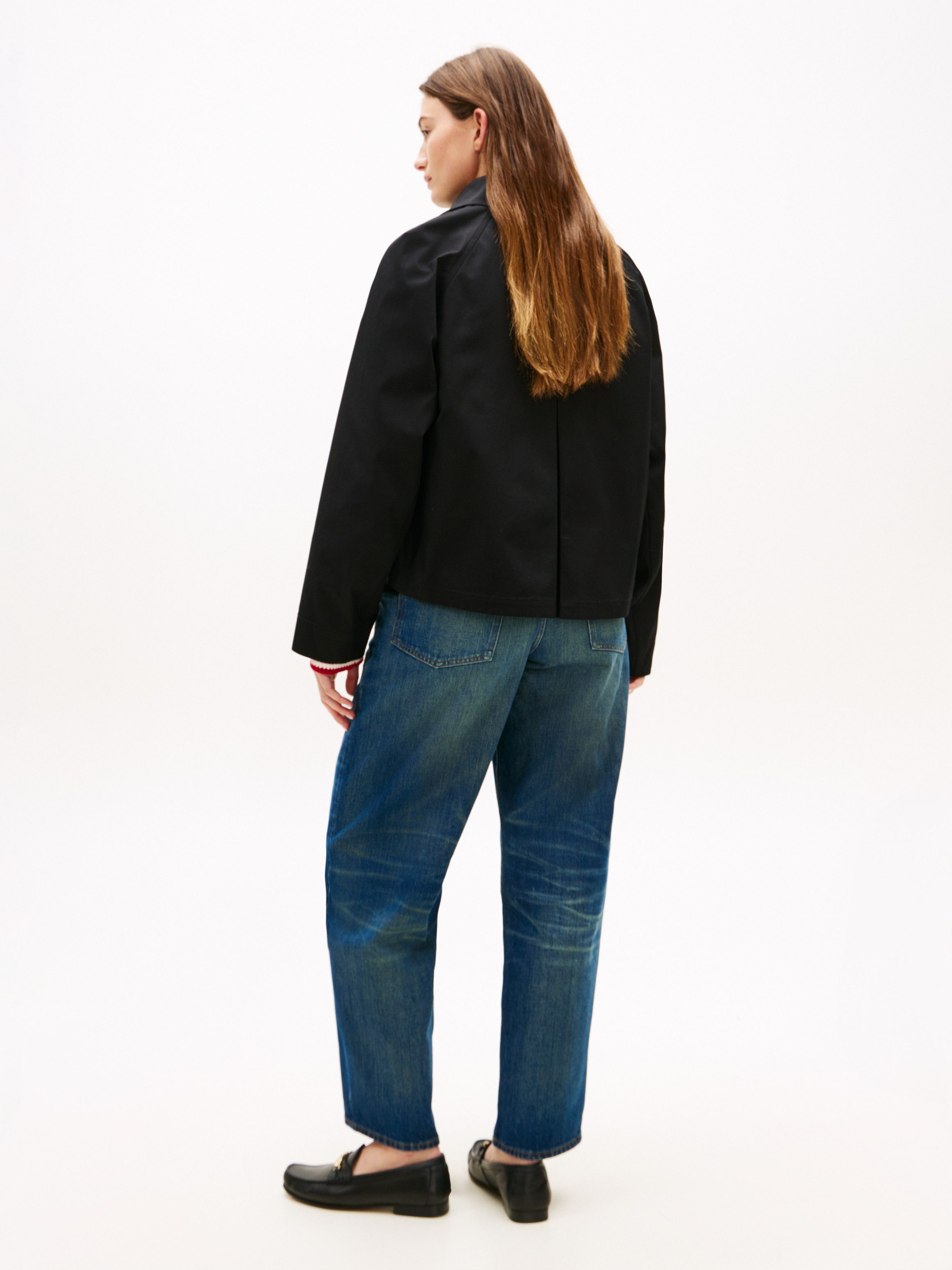 Tommy Hilfiger Kurzjacke COTTON SHORT JACKET mit aufgesetzten Taschen, Relaxed Fit – Bild 5 von 5