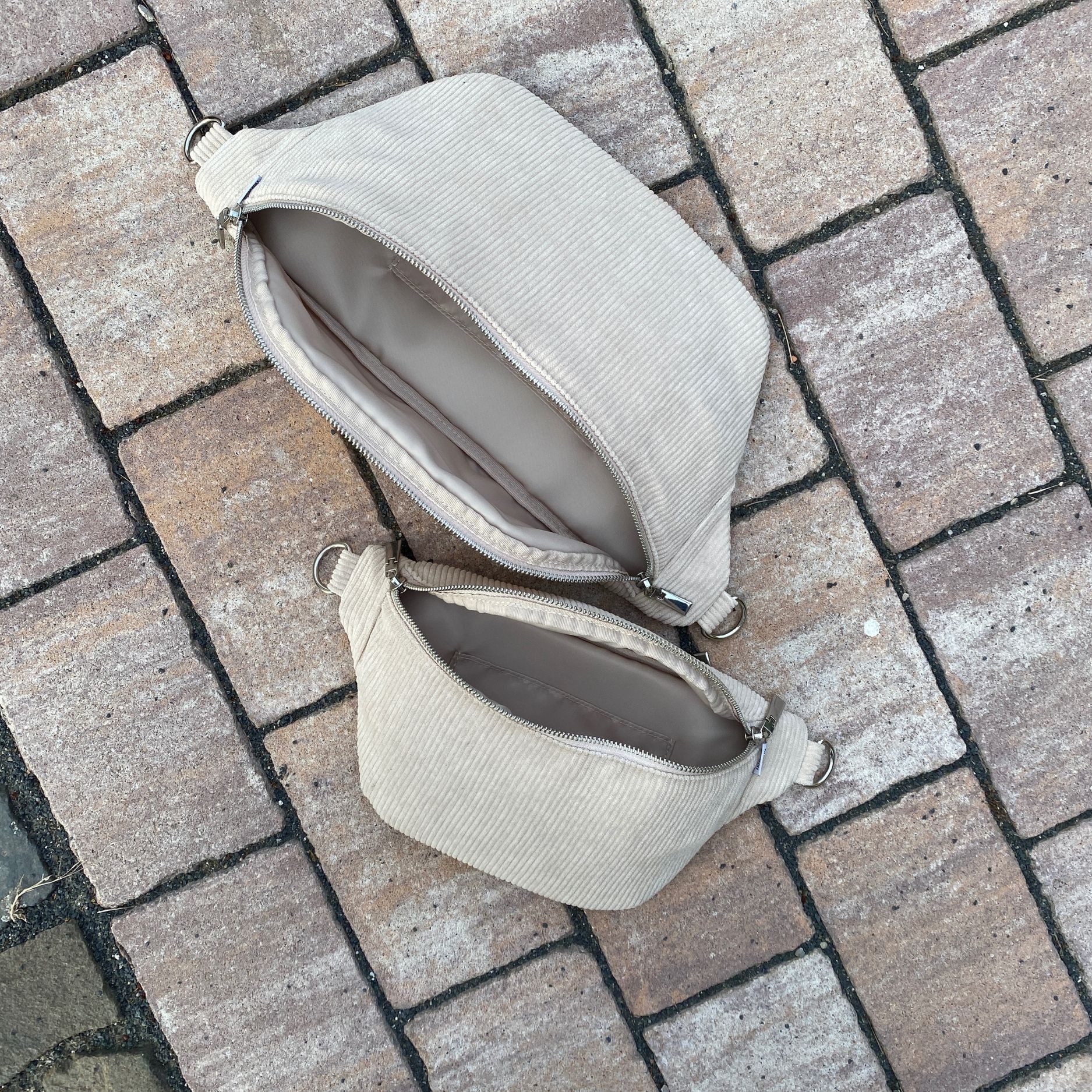 MAONI Bauchtasche Umhängetasche Beige Cord (Bestandteile: 1x Tasche, 2x Taschengurt zum Wechseln), geräumiges Hauptfach
