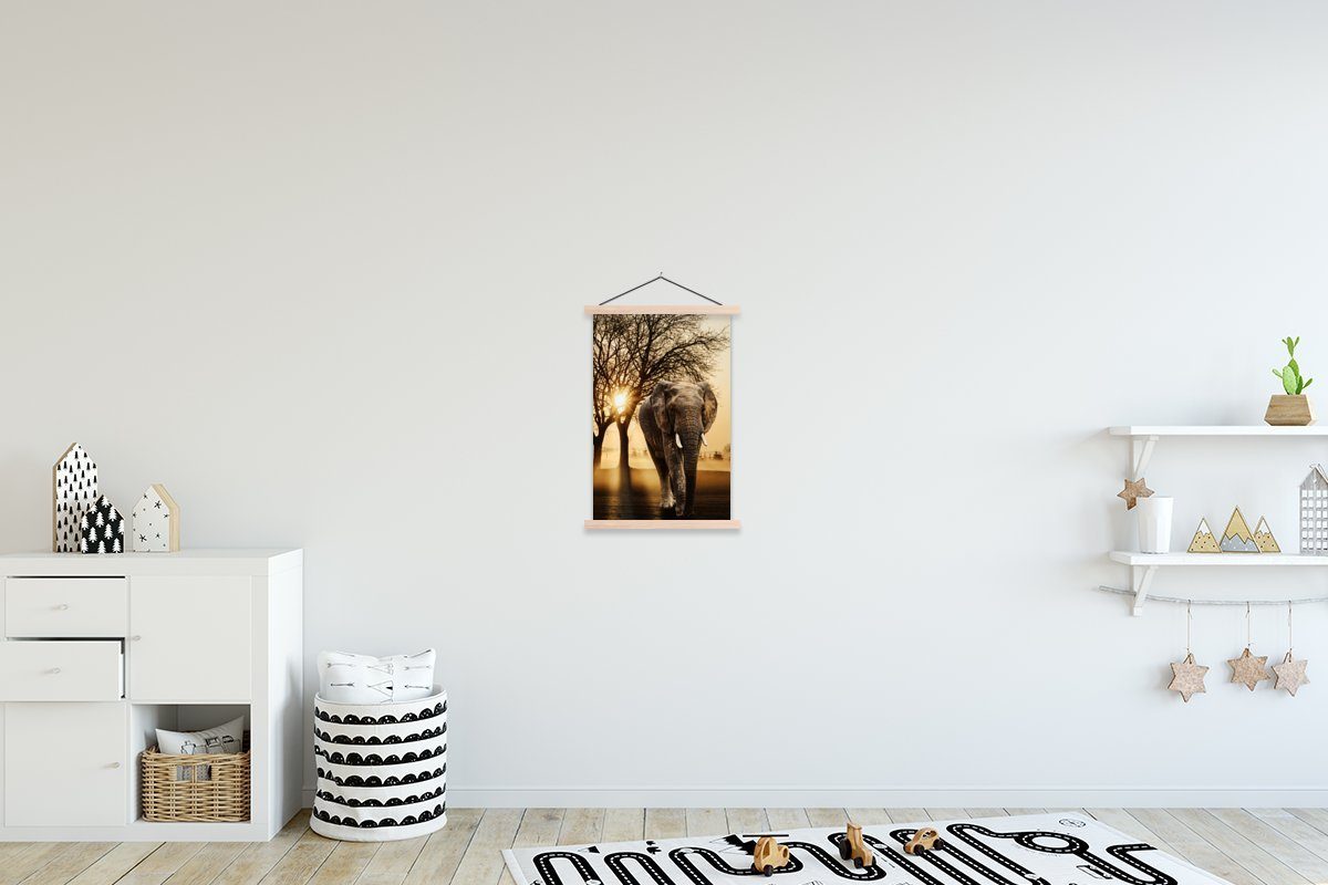 MuchoWow Poster Elefant - Baum - Sonne, (1 St), Posterleiste, Textilposter für Wohnzimmer, Bilderleiste, Magnetisch