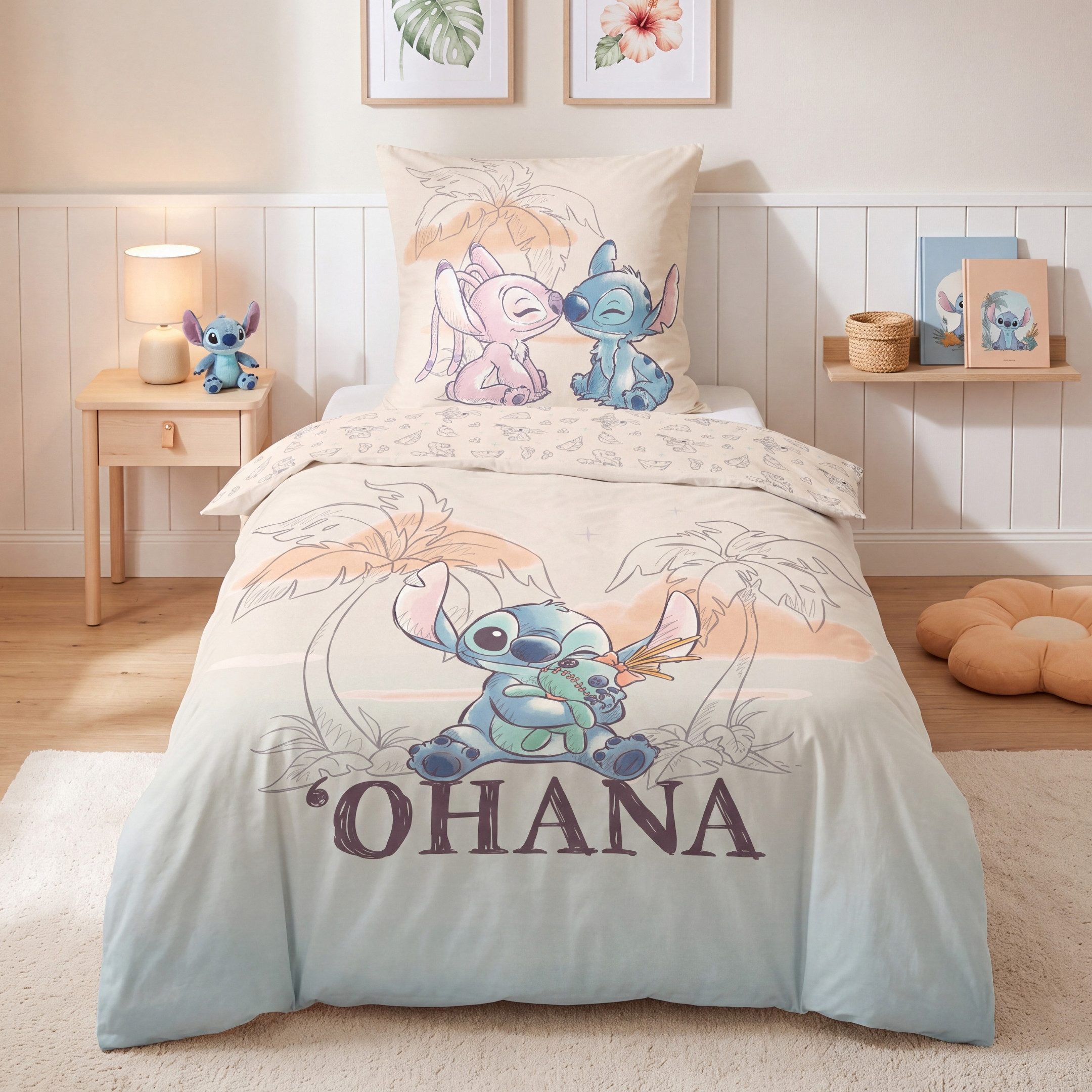 MTOnlinehandel Kinderbettwäsche Disney's Lilo & Stitch "OHANA" 135x200 + 80x80 cm, 100 % Baumwolle, Renforcé, 2 teilig, Stitch & Angel Motiv – weich, hautfreundlich und pflegeleicht