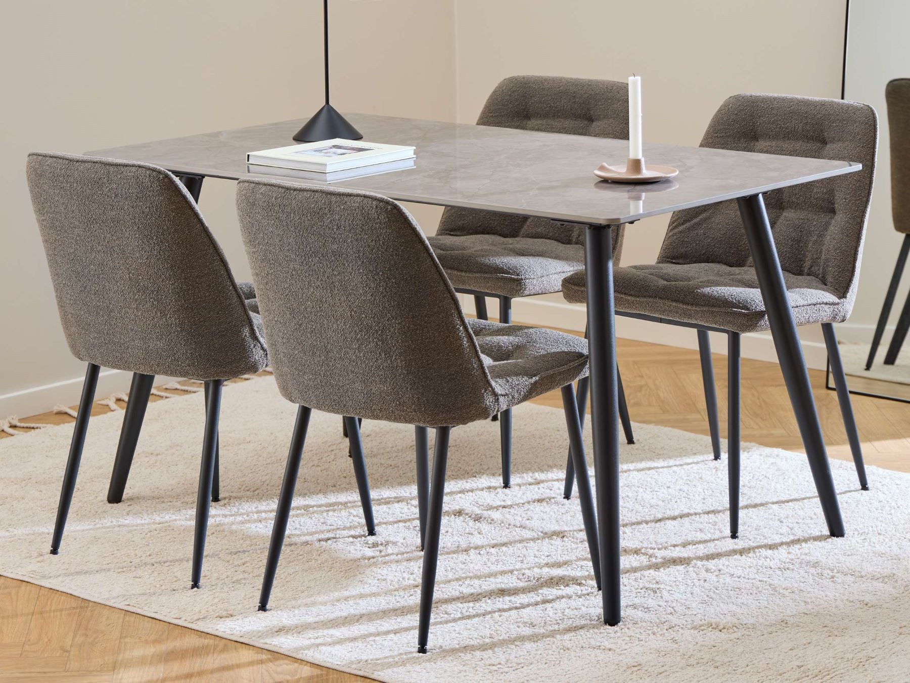 99rooms Essgruppe Klow, (Sitzgruppe, Esszimmerset), Funktionales Designkonzept in origineller Formgebung