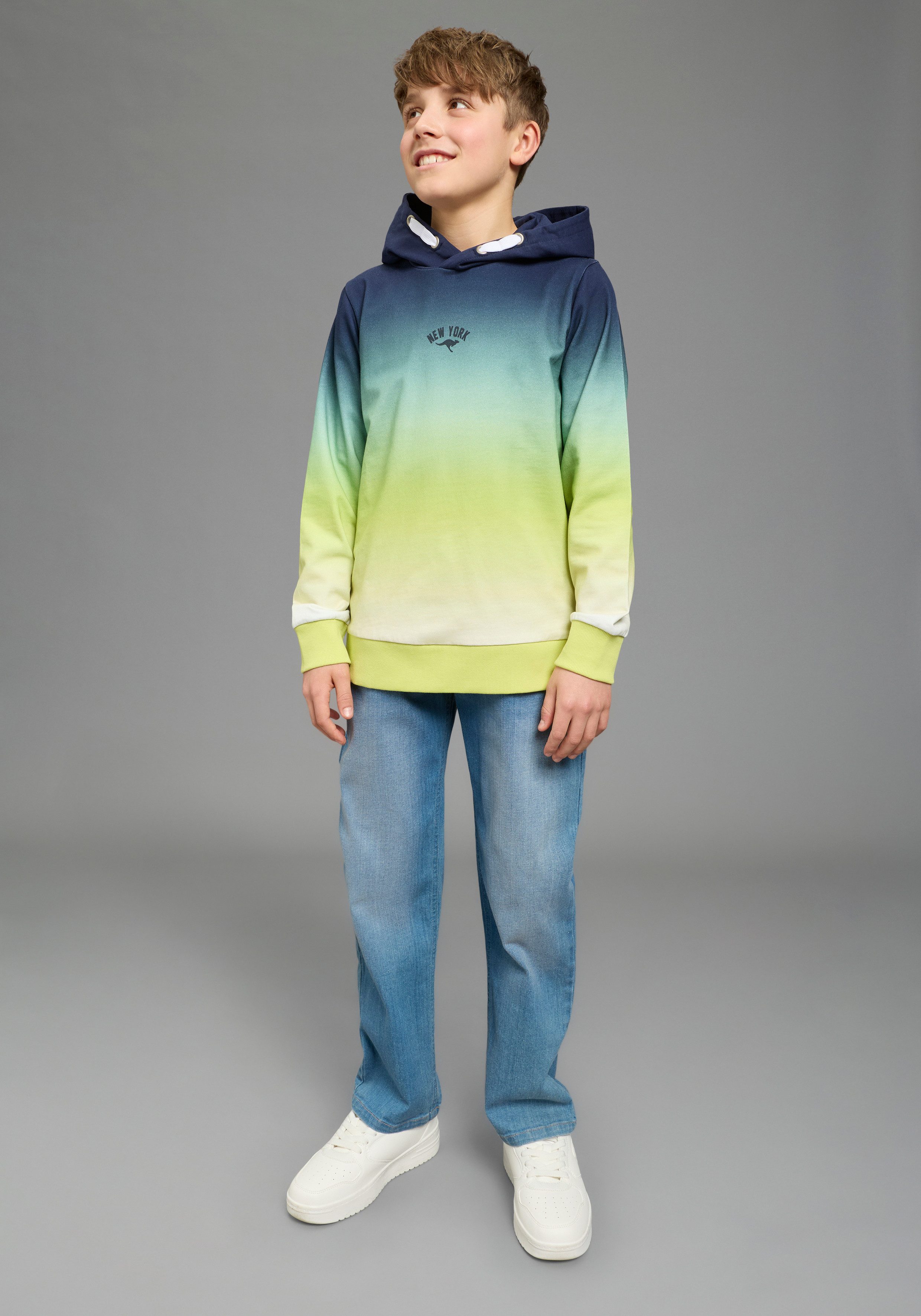 KangaROOS Kapuzensweatshirt Kapuzenweatshirt mit Batik-Optik für Jungen, mit Kapuze, mit Batikmuster, aus Baumwolle – Bild 4 von 5