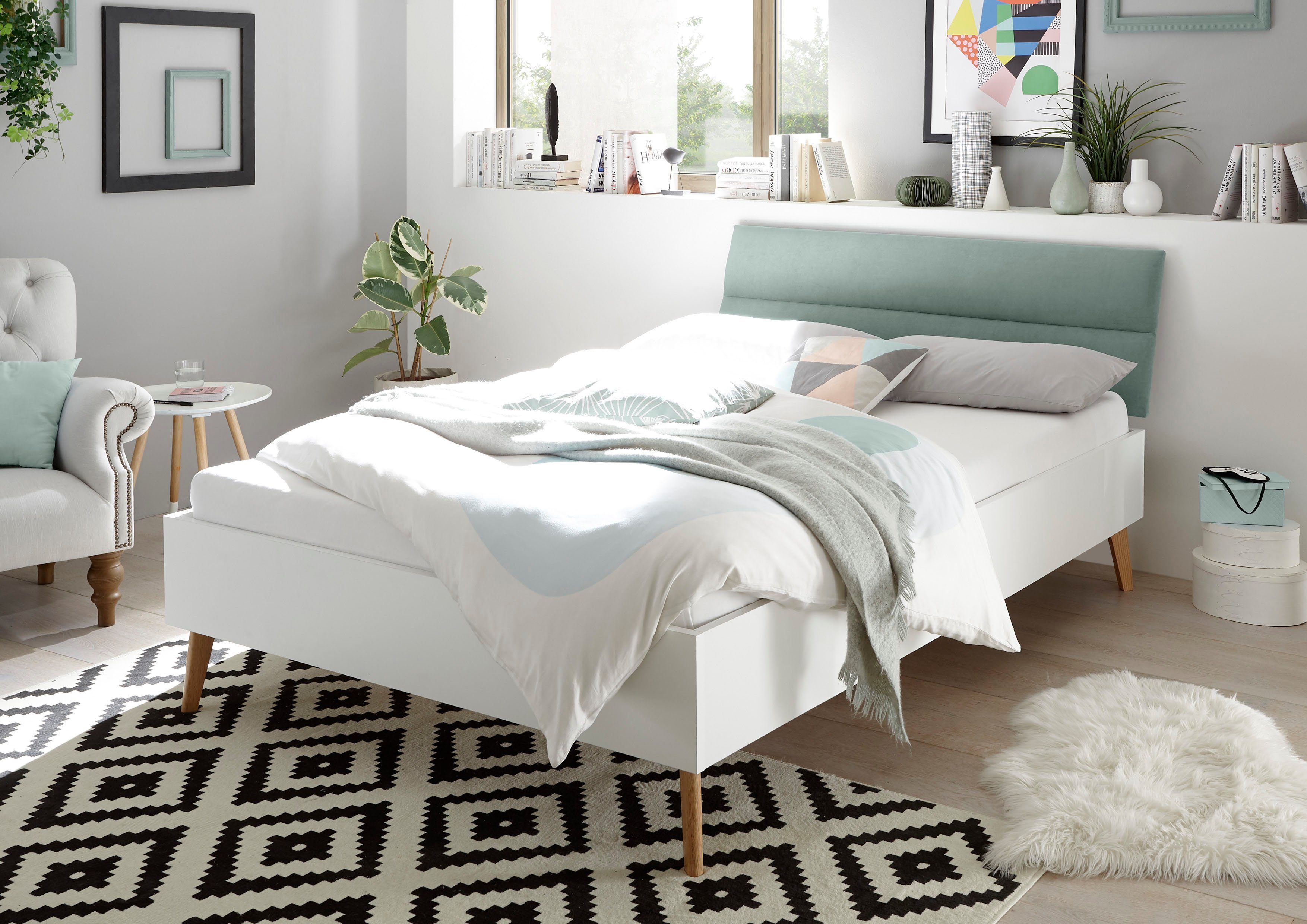 Einzelbett MERLE Bett im skandinavischen Design, Bettgestell mit Massivholzfüßen
