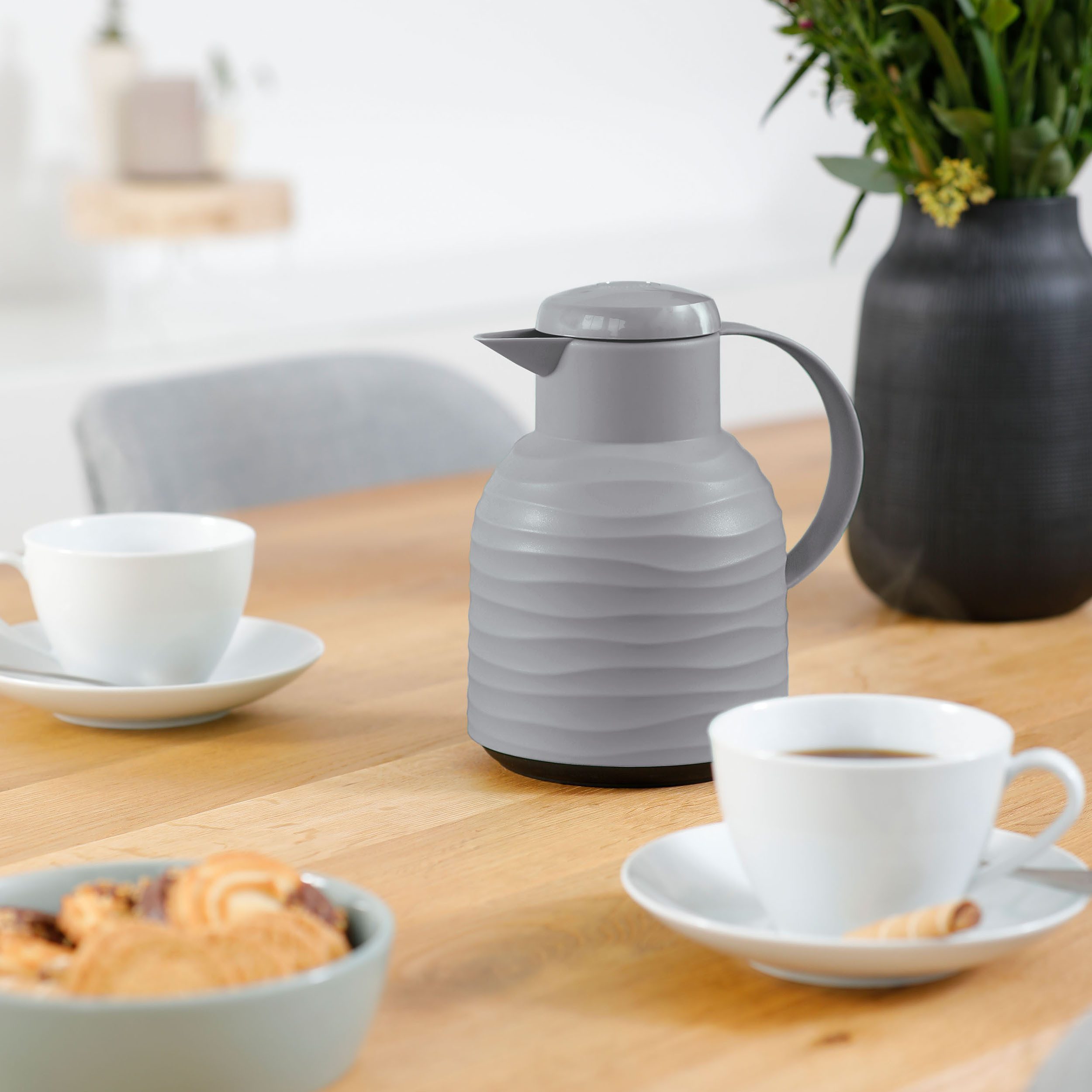 Emsa Isolierkanne Samba Wave, 1 l, Made in Germany, 12h warm/24h kalt, Quick-Press-Deckel, Glaskolben