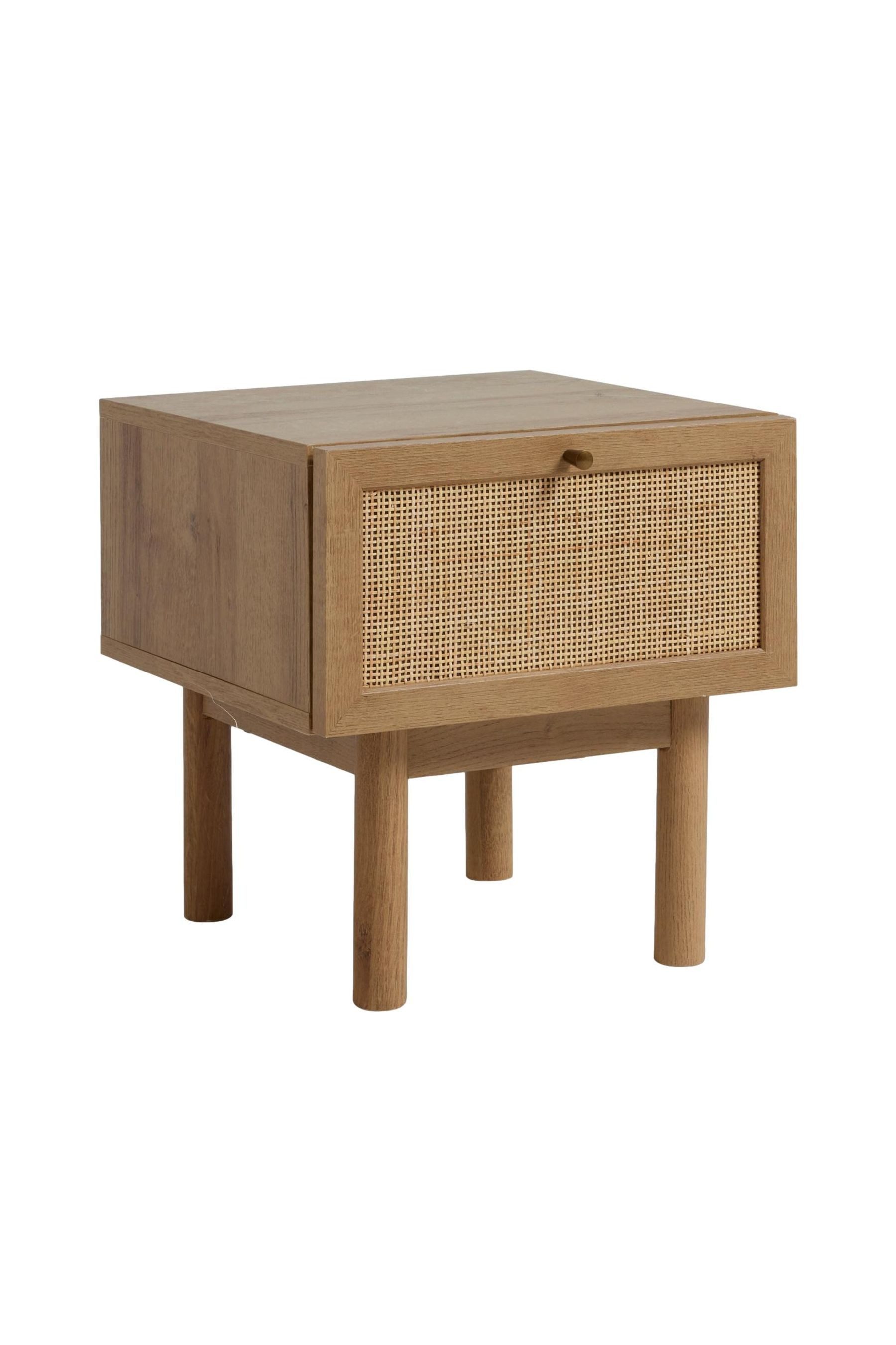 MADE Nachtkommode MADE.COM Pavia Nachttisch aus Rattan (1 St)