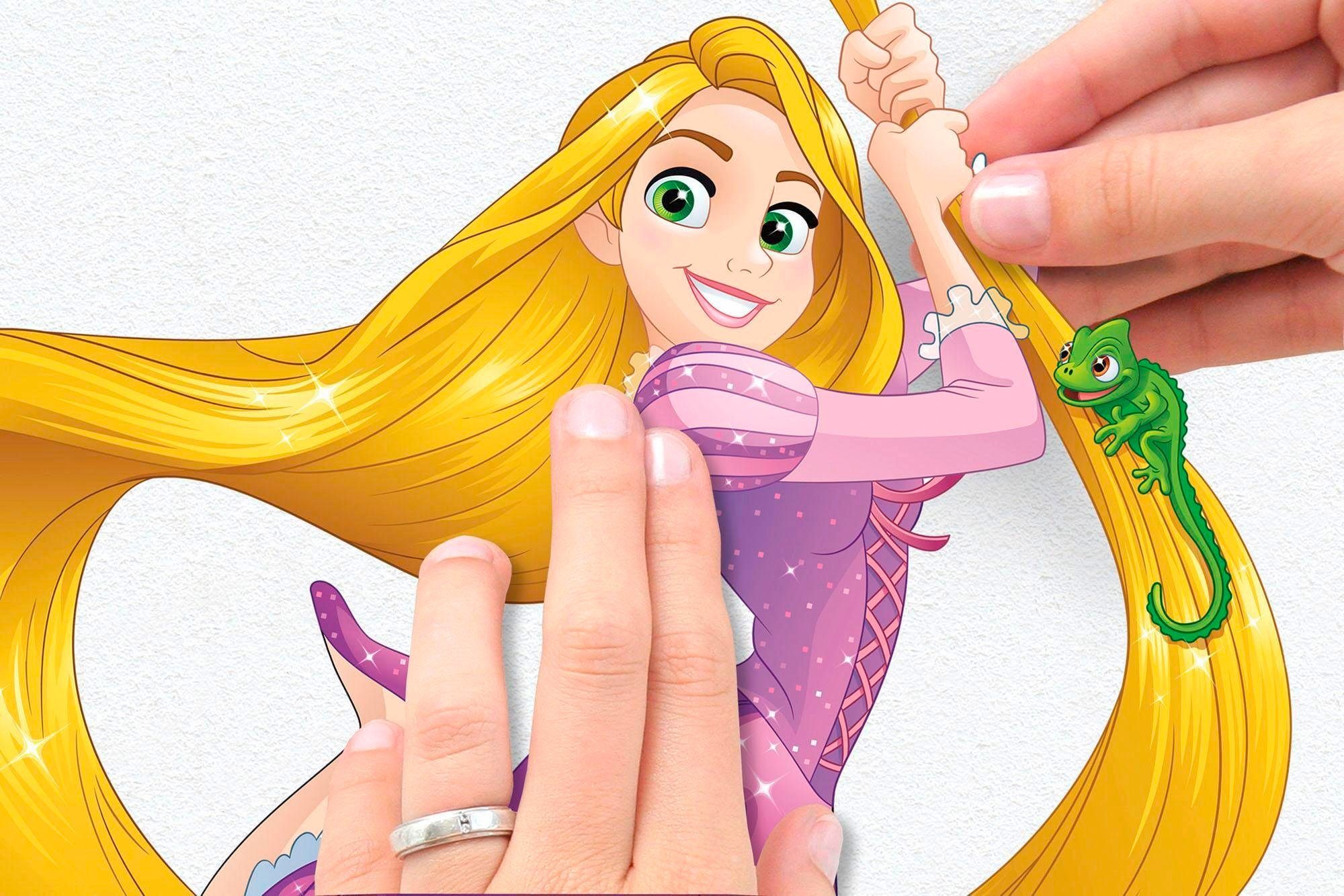 Komar Wandtattoo Rapunzel - Größe 100 x 70 cm, selbstklebend, Wandsticker, Kinderzimmer