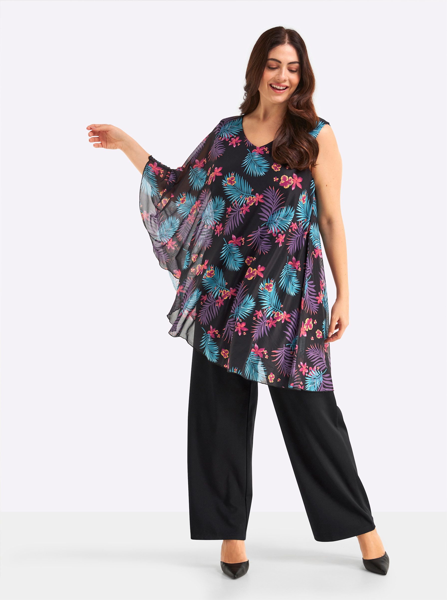 Sheego Jumpsuit Jumpsuit Ärmellos Innenbeinlänge ca. 80 cm