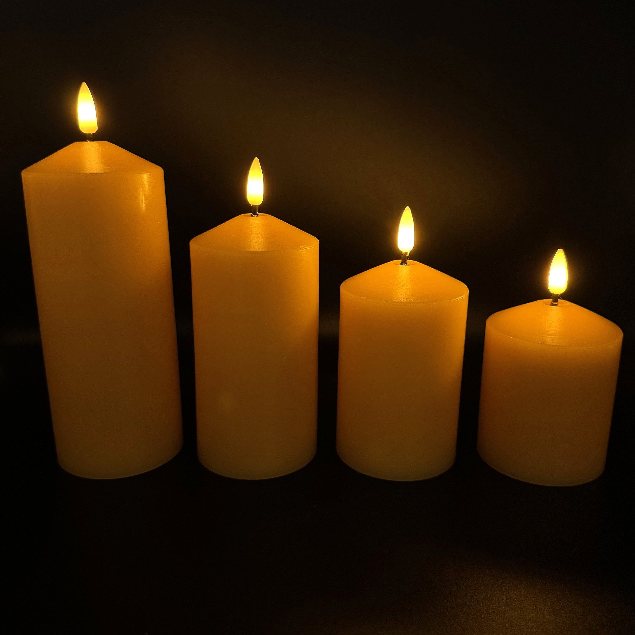 Online-Fuchs LED-Kerze - 4er Set Декоративні світильники mit Touch-Funktion und Timer in frischen Farben (Weiß, Gelb, Blau, Grün und Berry, ohne Fernbedienung), aus Echtwachs gefertigt mit realistischer Flamme