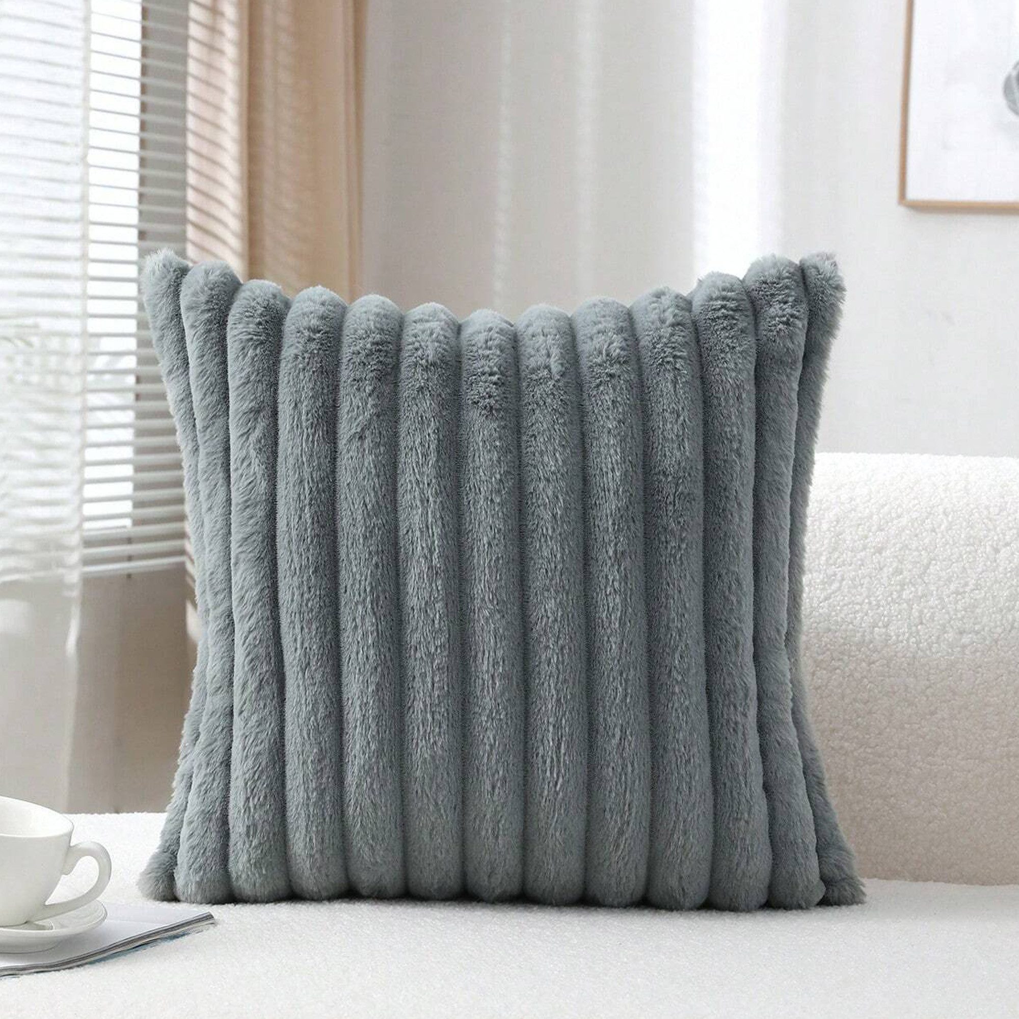 wohnTRAUM24 Kissenbezug Kissenbezug Plüsch Kissenbezüge 1er Set Flauschig Deko Kissenbezug, Kissenbezüge Sofakissen Couchkissen Bezug Sofa mit Reißverschluss