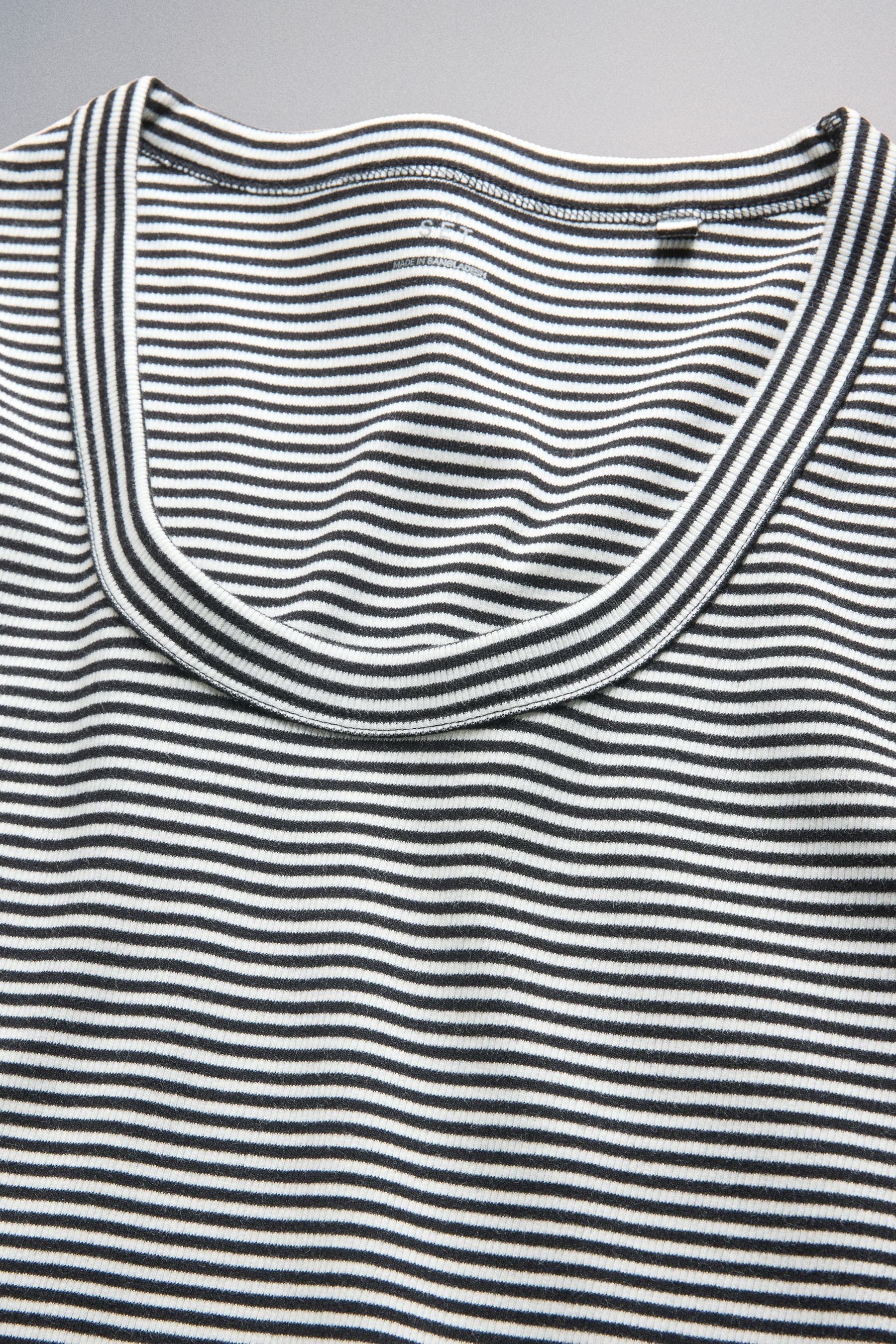 The Set T-Shirt The Set Oberteile mit U-Ausschnitt, 4er-Pack (4-tlg) günstig online kaufen