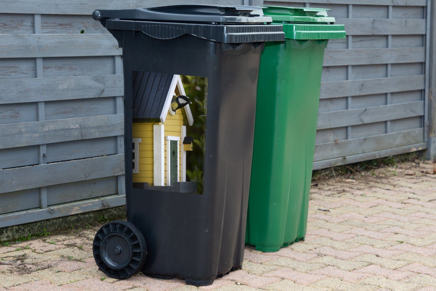 Mülleimer-aufkleber, Wandsticker Vogelhaus Meise Abfalbehälter die Sticker, MuchoWow Container, (1 für Mülltonne, St),