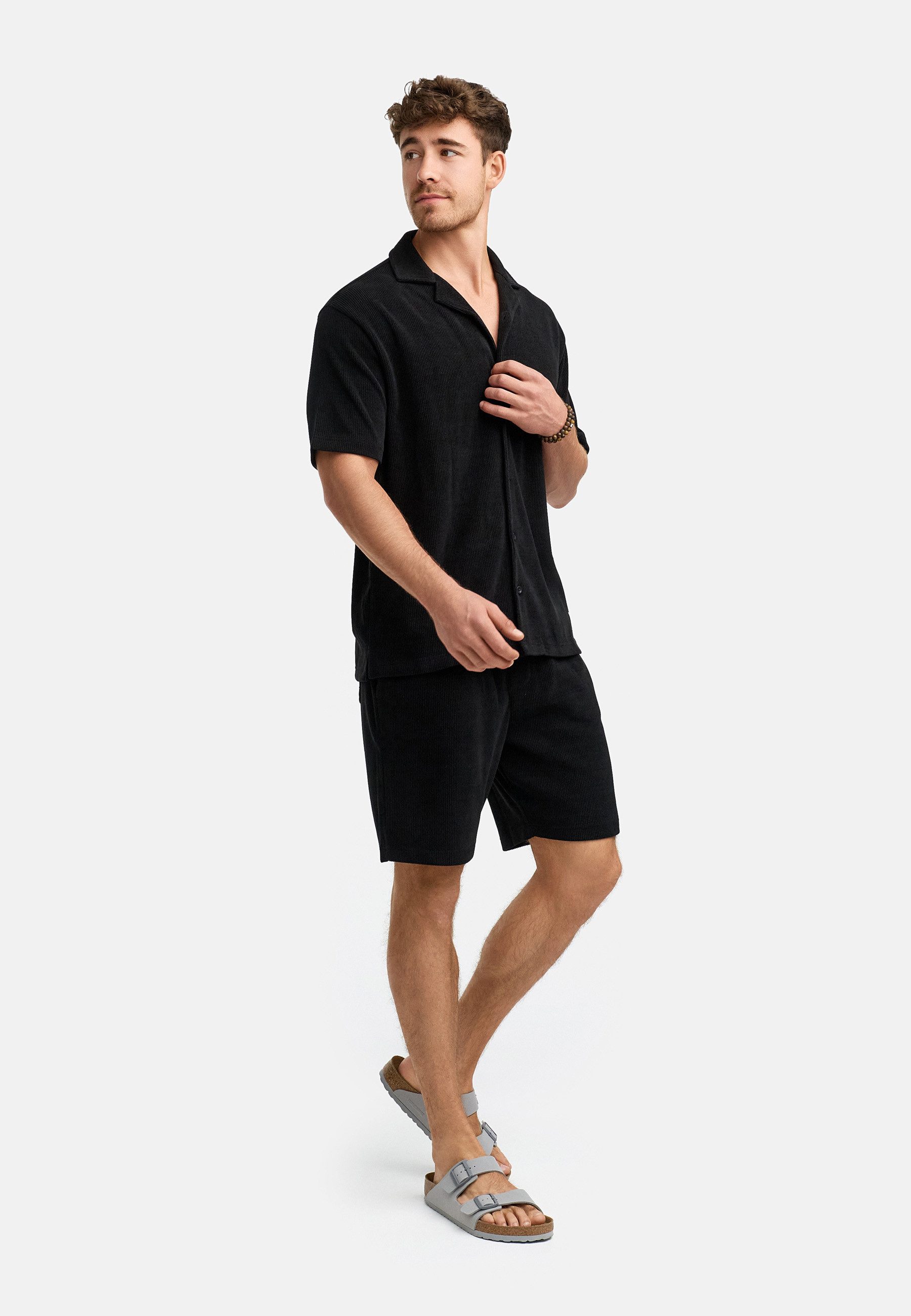 Indicode Sweatshorts INZandro mit strukturierter Stoffqualität günstig online kaufen