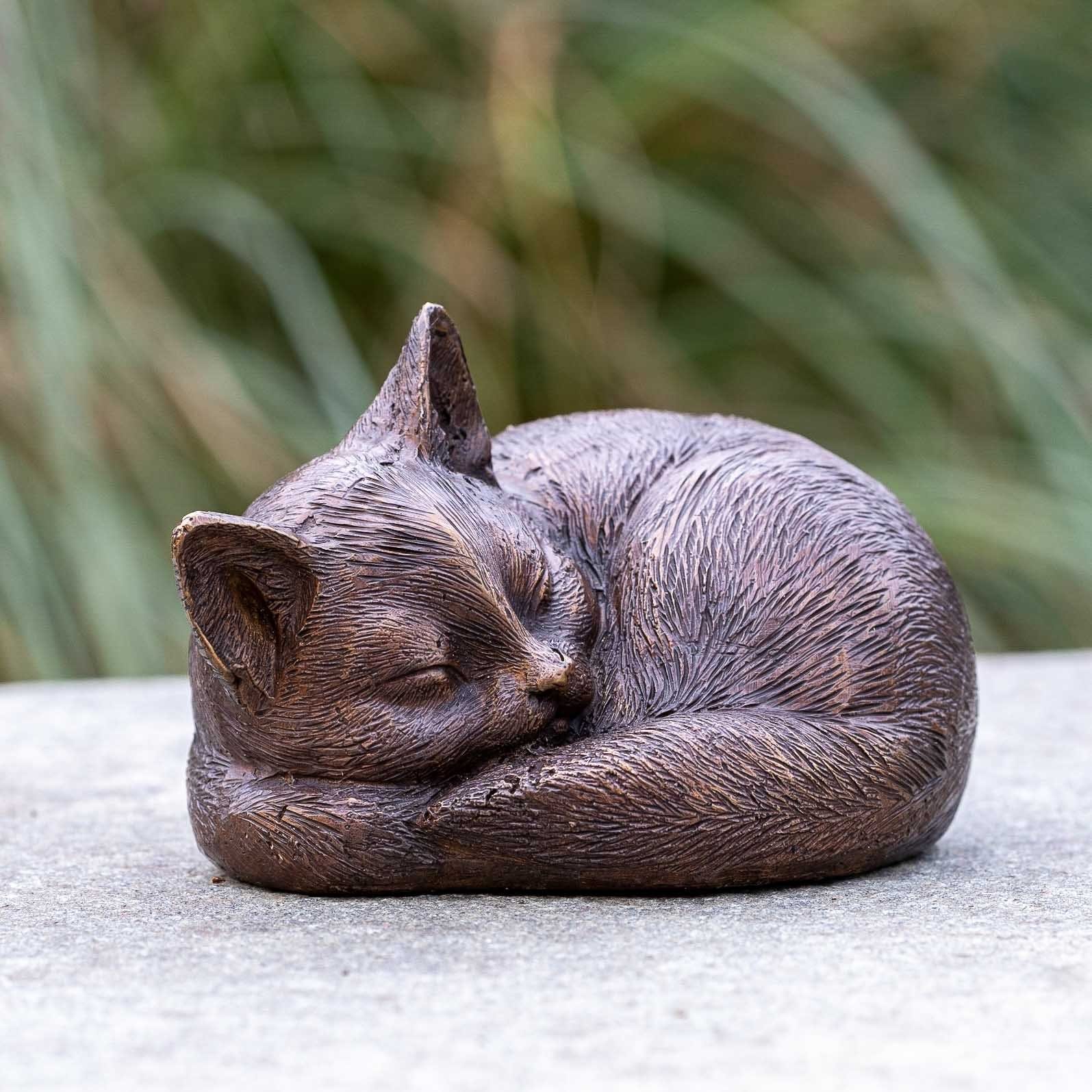 IDYL Gartenfigur IDYL Bronze Bronze-Skulptur Schlafende Katze