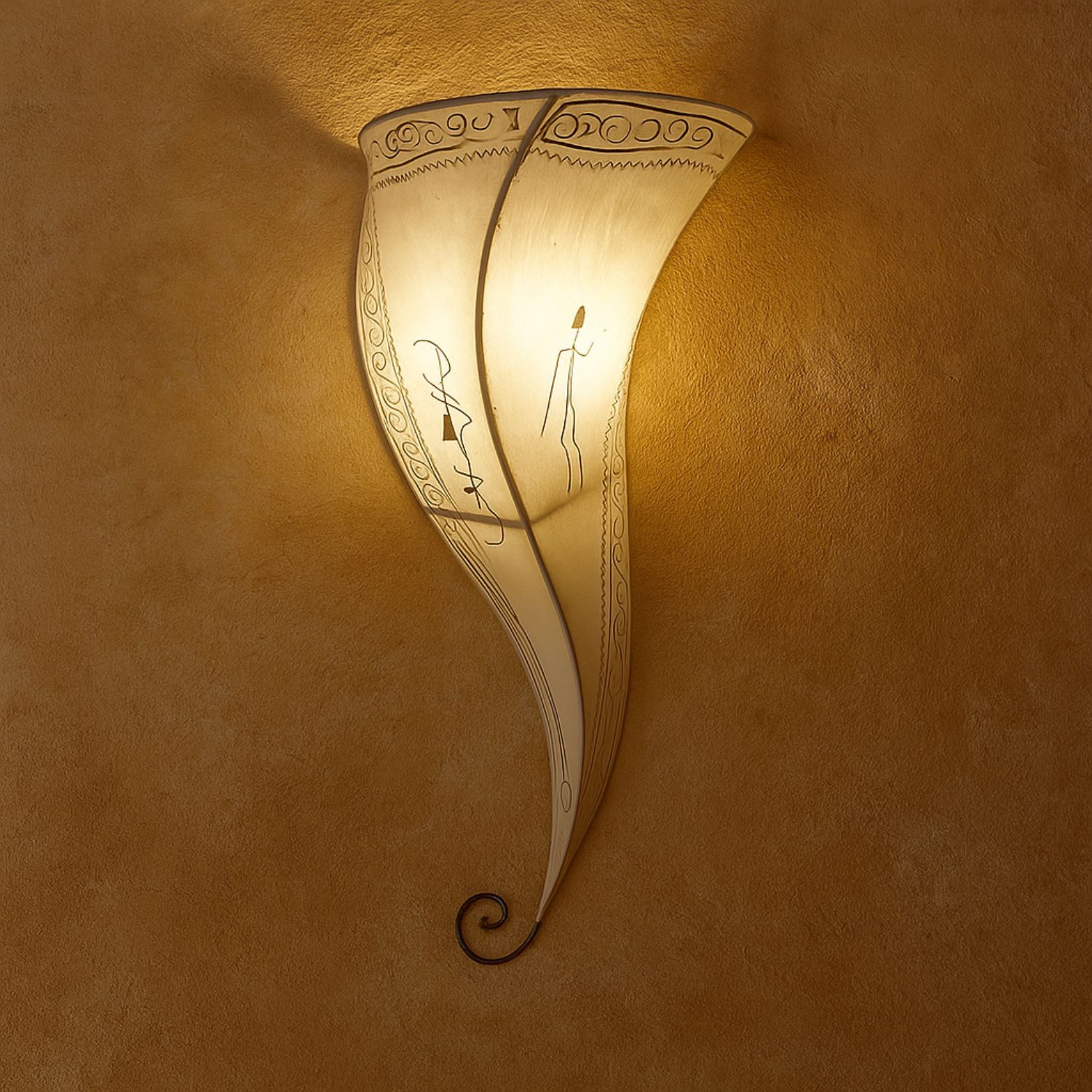 Marrakesch Orient & Mediterran Interior Wandleuchte Orientalische Wandlampe Suma Natur, Ziegenleder & Henna, H 60cm, Handarbeit