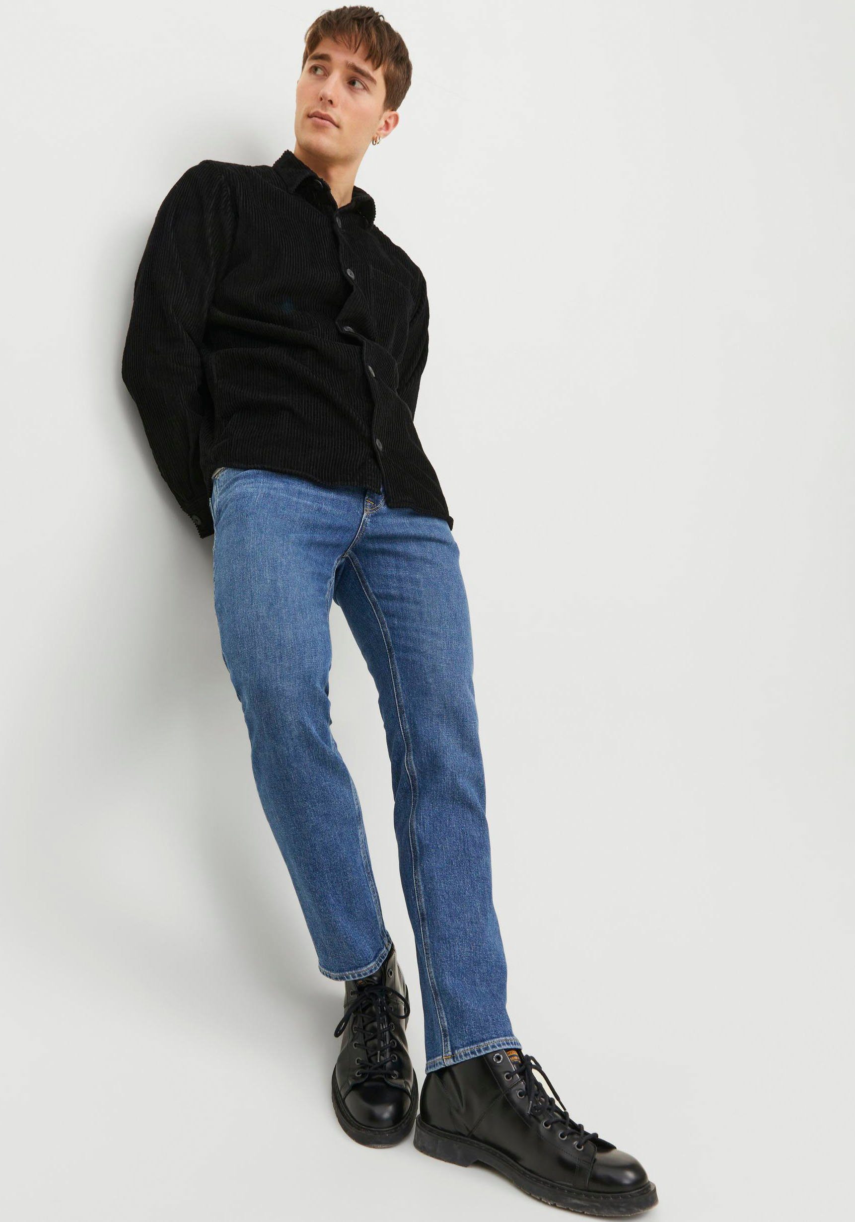 Jack & Jones Regular-fit-Jeans JJICLARK im Used-Look, Stretchkomfort und niedrige Leibhöhe Baumwolle, regular fit