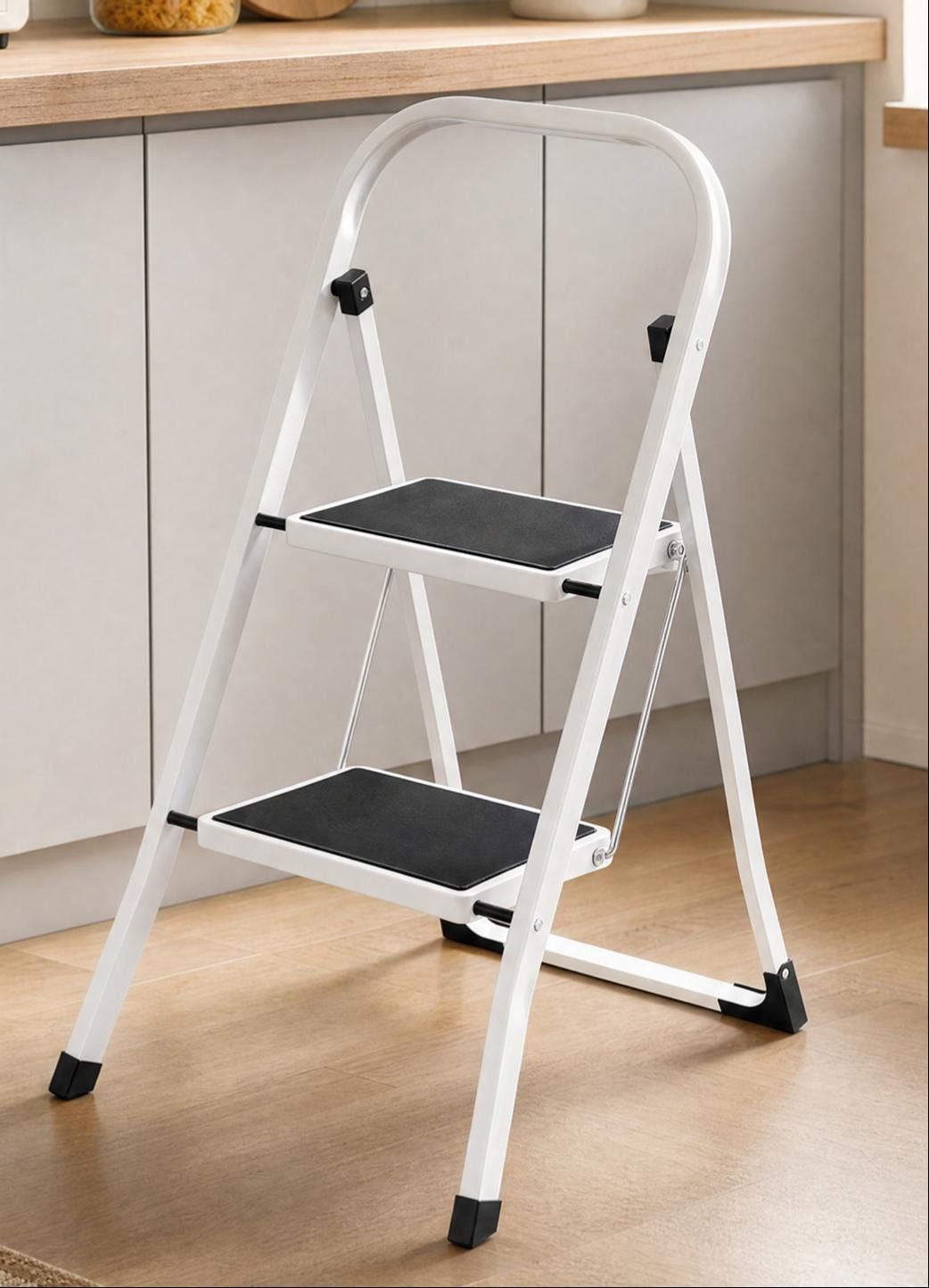 SONGMICS Trittleiter Klapptritt, Klappsicherung, Leiter mit 2 Stufen, Klapptritt, bis 150 kg belastbar