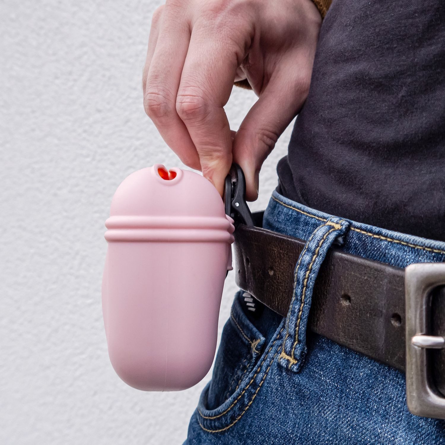 Intirilife Hundeleine, Kunststoff (Set, 2-tlg., 1x Leckerlibeutel, 1x Trinkflasche), Hunde Set Rosa: Silikon Leckerlibeutel & Kunststoff Trinkflasche