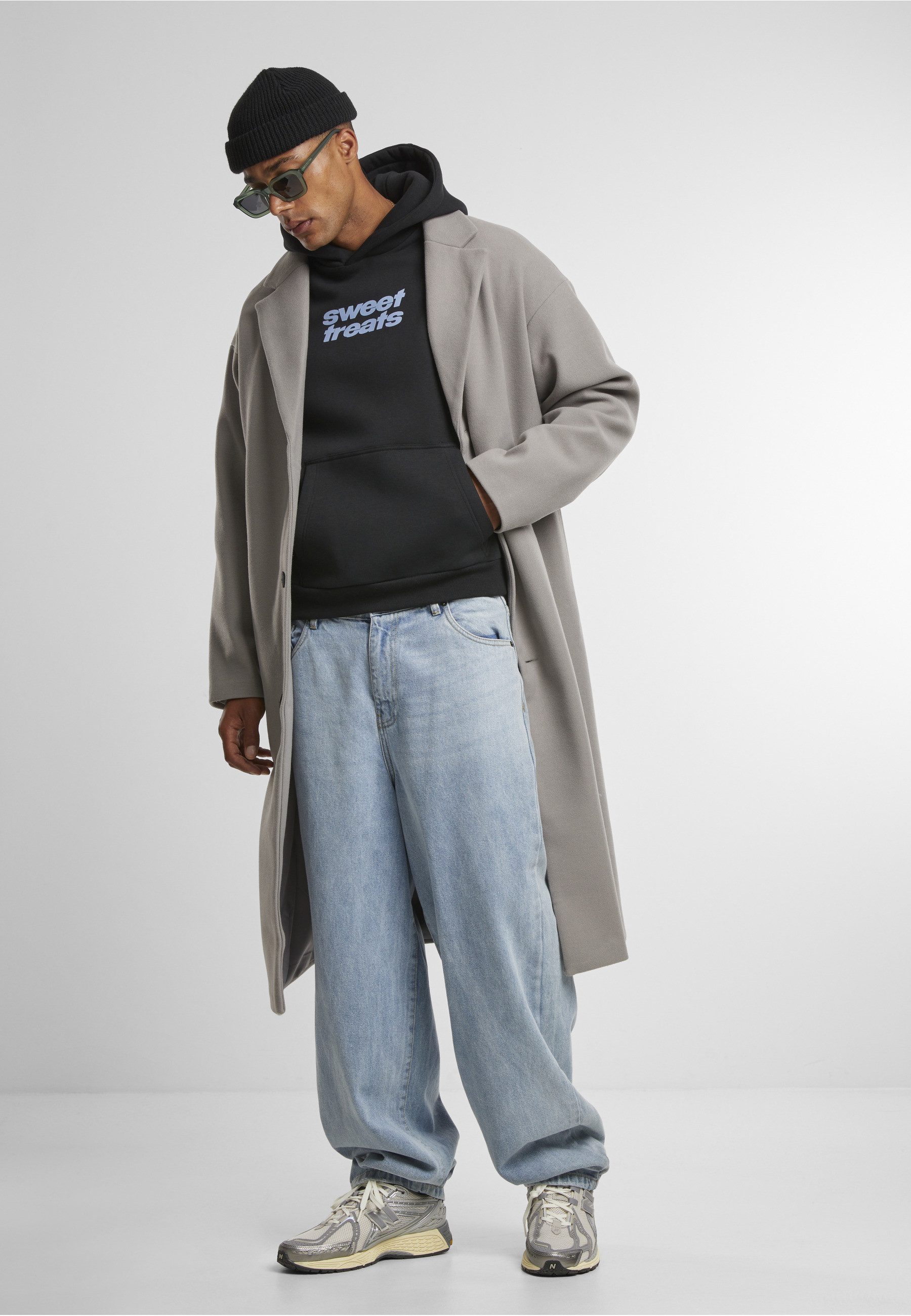 Upscale by Mister Tee Kapuzenpullover Upscale by Mister Tee Sweet Treats Fluffy Hoody (1-tlg)