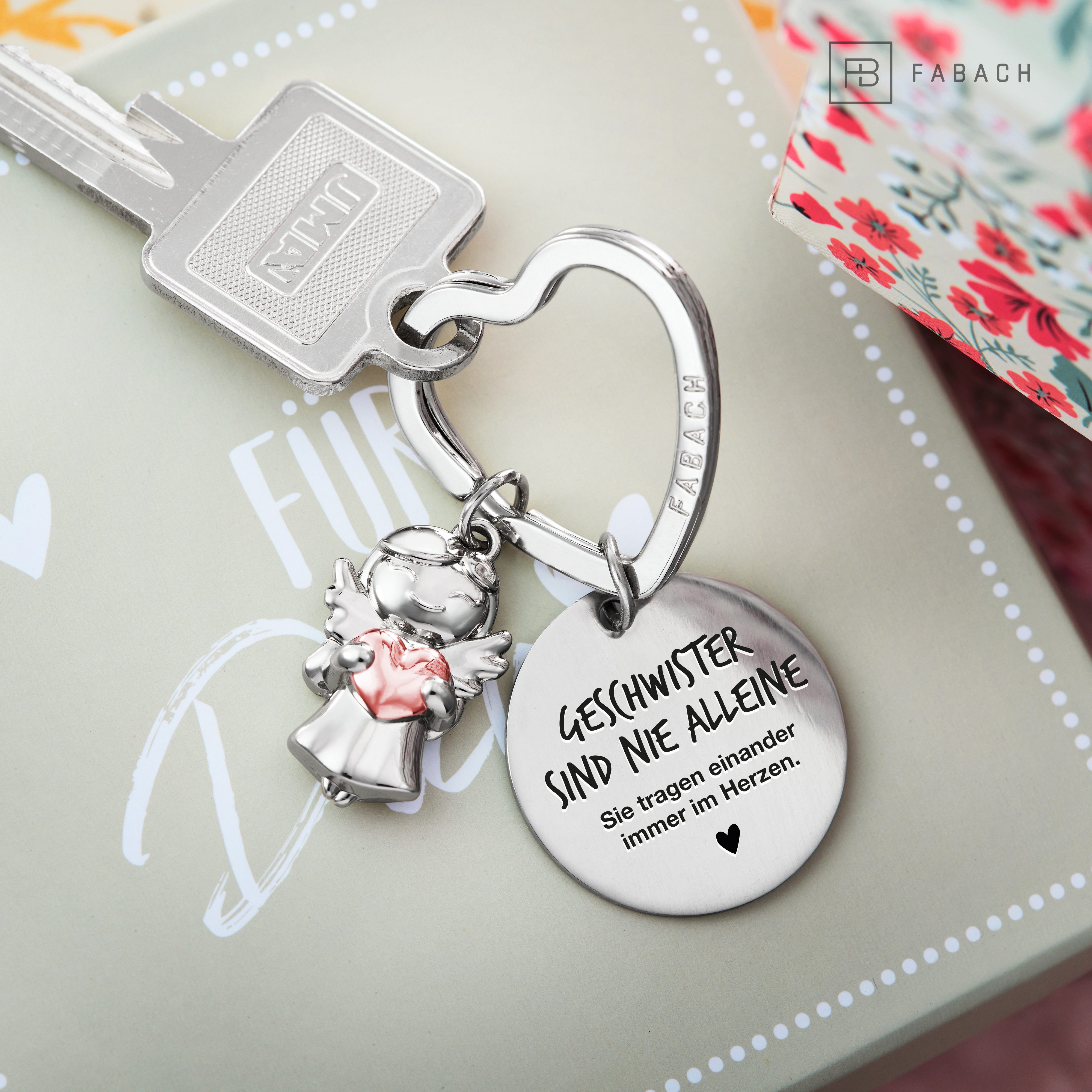 FABACH Schlüsselanhänger Schutzengel Star in Charms Größe mit Gravur "Beste Schwester" – Bild 5 von 5