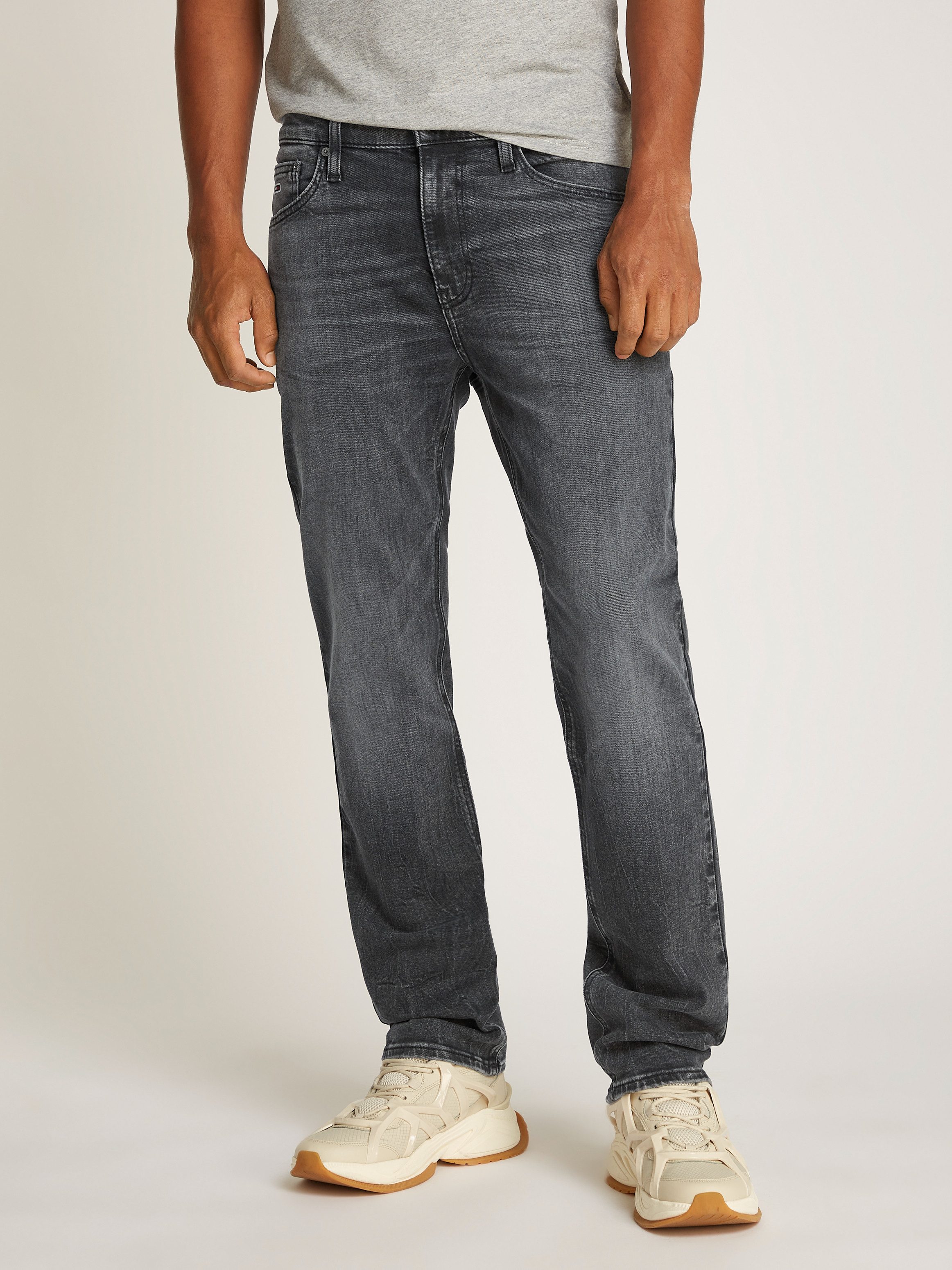 Tommy Jeans Slim-fit-Jeans "RYAN SLIM STRAIGHT", mit Logoprägung günstig online kaufen