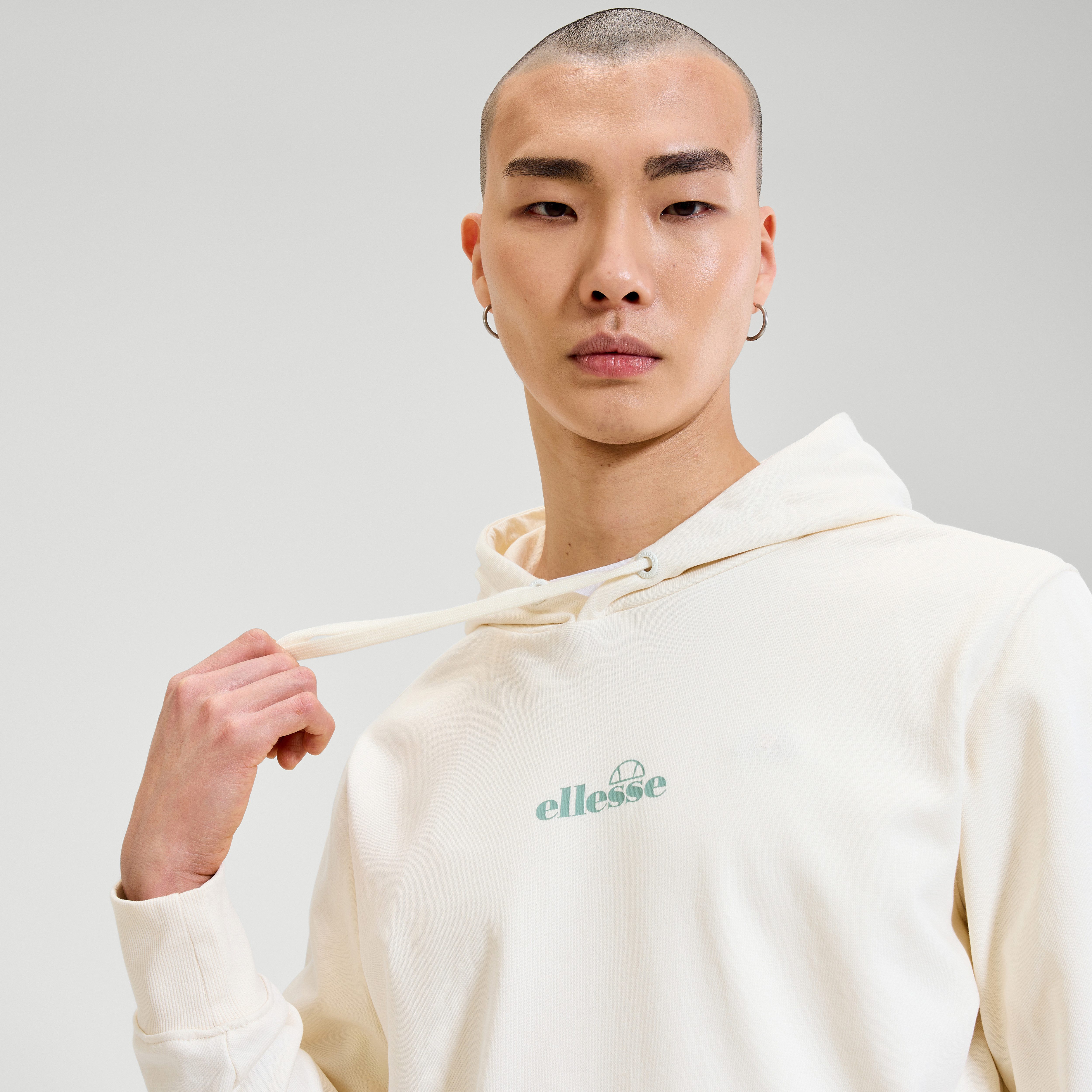 Ellesse Kapuzensweatshirt aus Baumwolle und Polyester, erhältlich in den Größen S bis XXL
