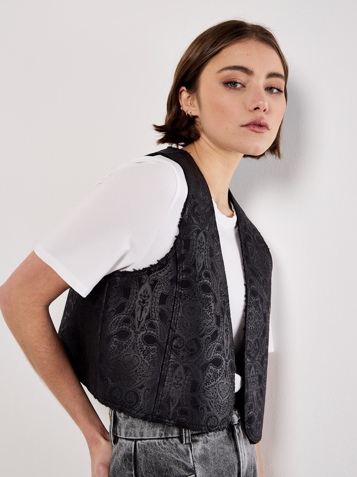 Apricot Kurzweste Kurzweste mit Paisley-Prägung günstig online kaufen