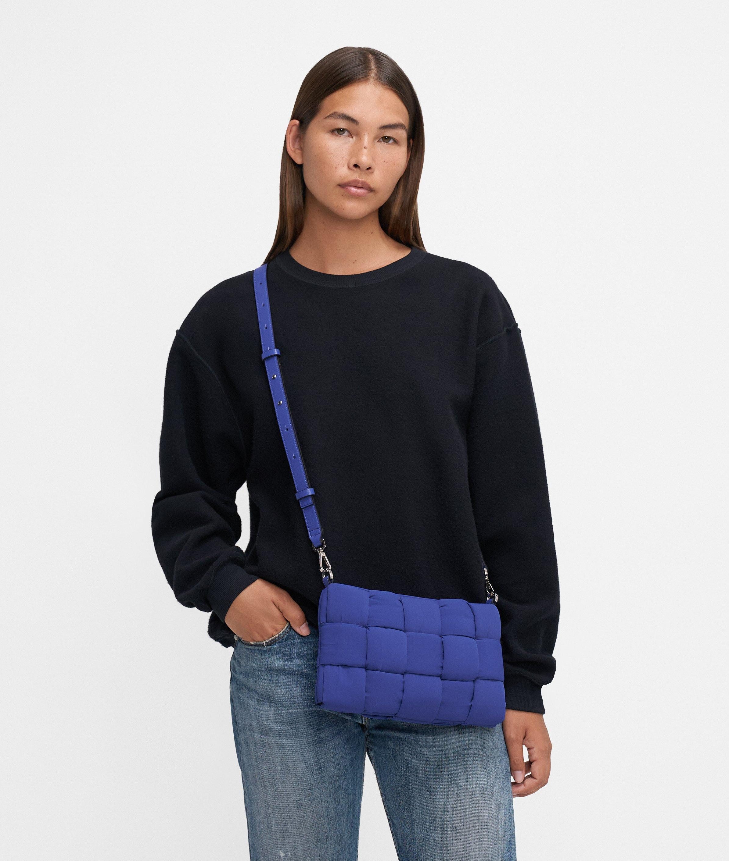 Liebeskind Berlin Umhängetasche Crossbody, Umhängetasche aus Nylon mit wattierter Steppung