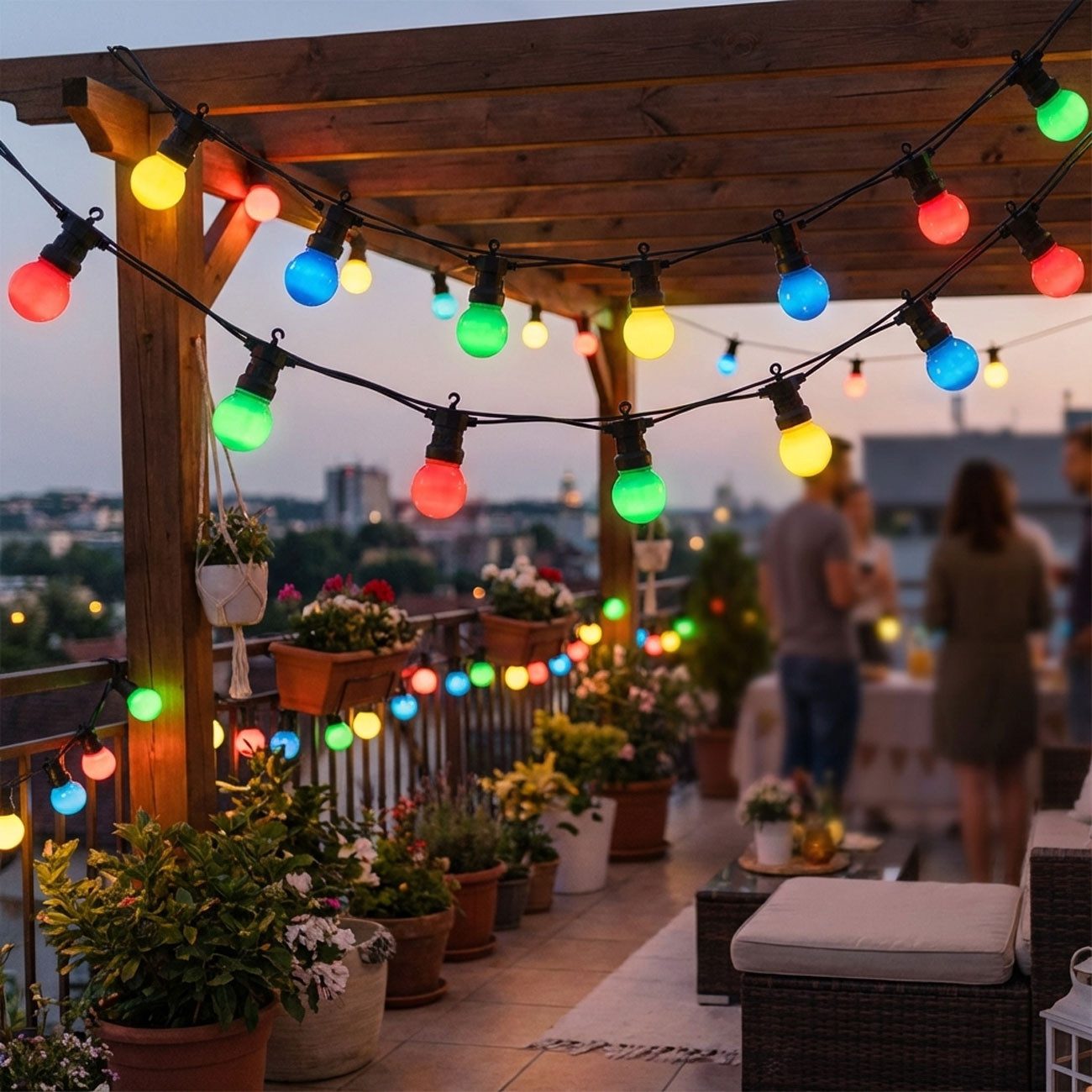 shop'n smile ideoon LED-Lichterkette 4-farbige Stimmungsvolle Lichterkette (2,7m): 10 Birnen, Ideal für Garten, Balkon & Party
