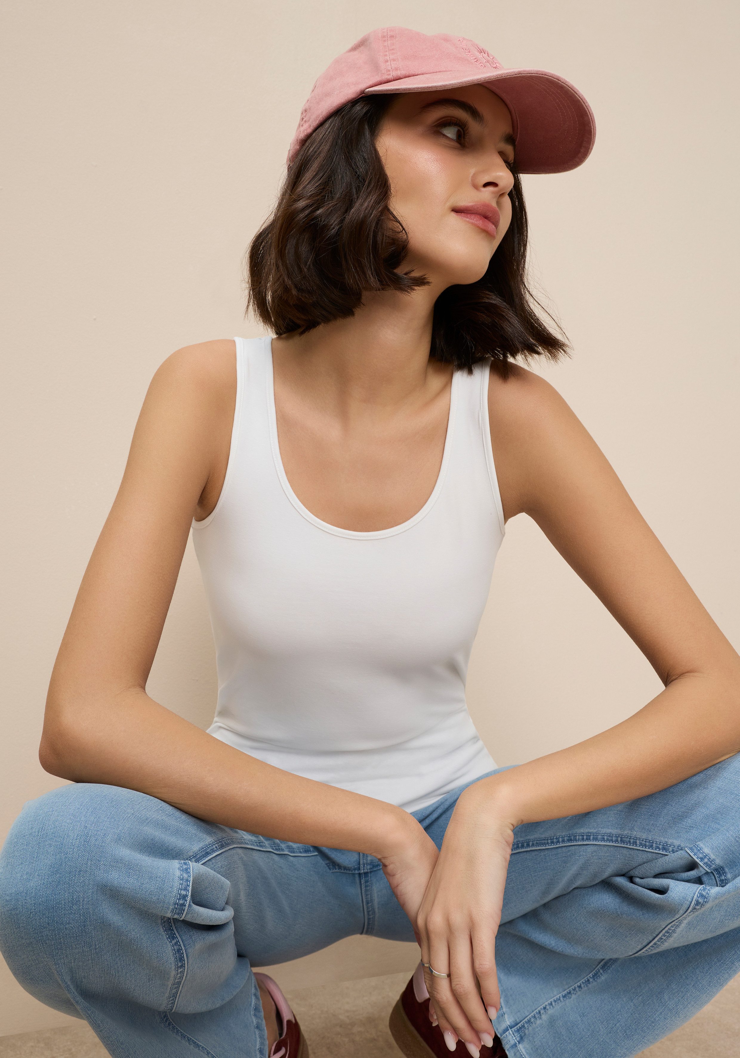 Tamaris Tanktop (2er-Pack) figurbetonte Passform, unifarben, hüftbedeckende Länge