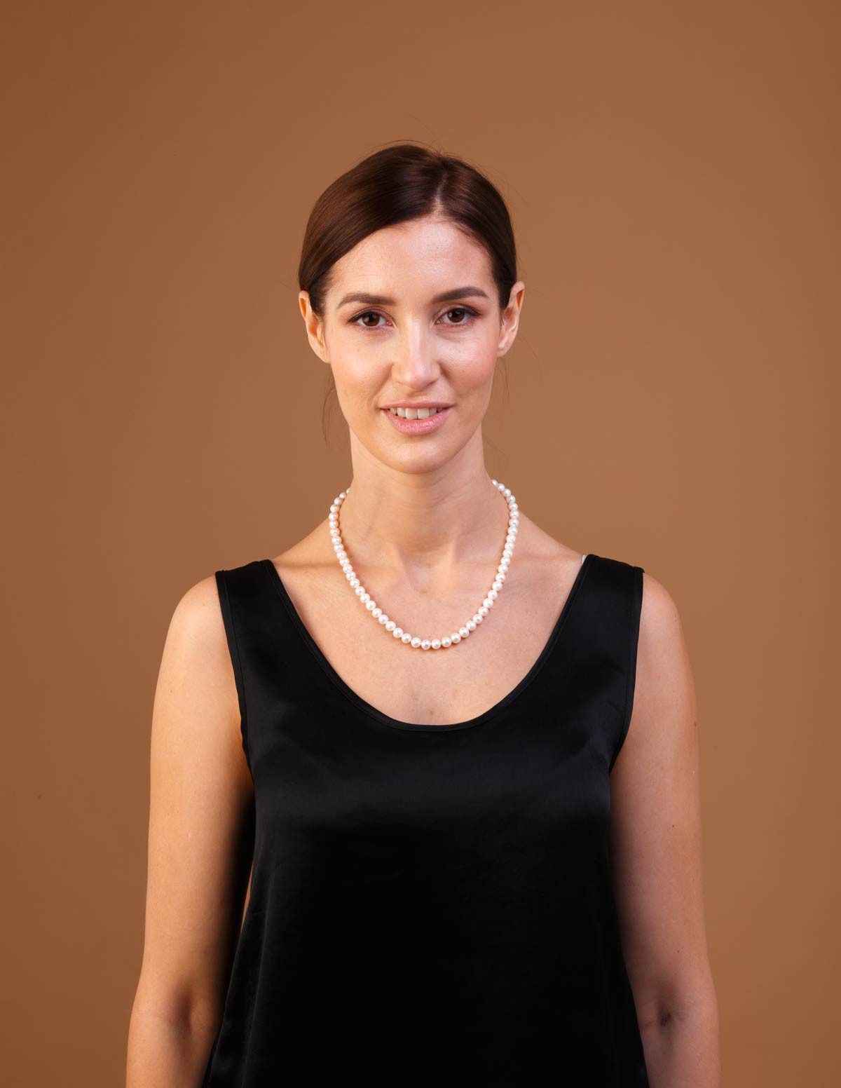 Gaura Pearls Perlenkette Elegant klassisch weiß rund 7.5-8 mm 50 cm echte Süßwasserzuchtperlen