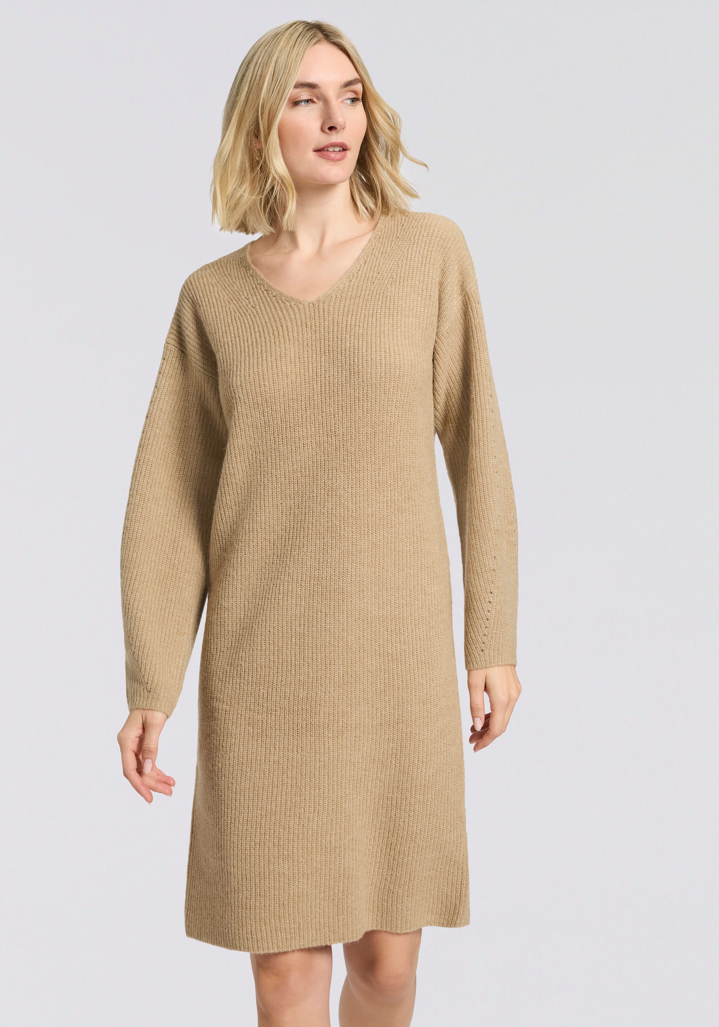 BOSS ORANGE Strickkleid Fusil Premium Damenmode mit V-Ausschnitt & Ajourdet günstig online kaufen