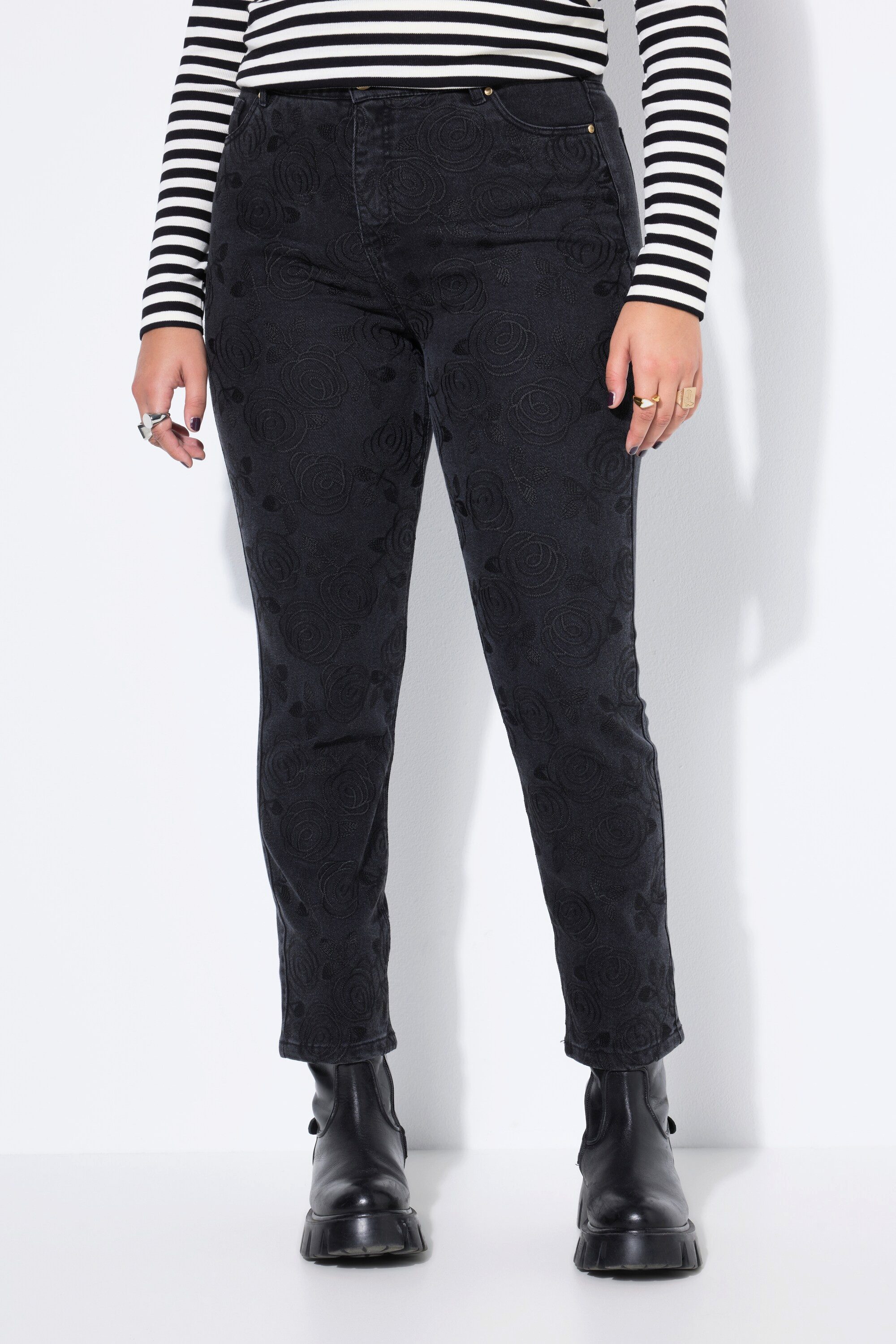 Studio Untold Röhrenjeans Mom-Jeans Flower-Stickerei vorne 5-Pocket