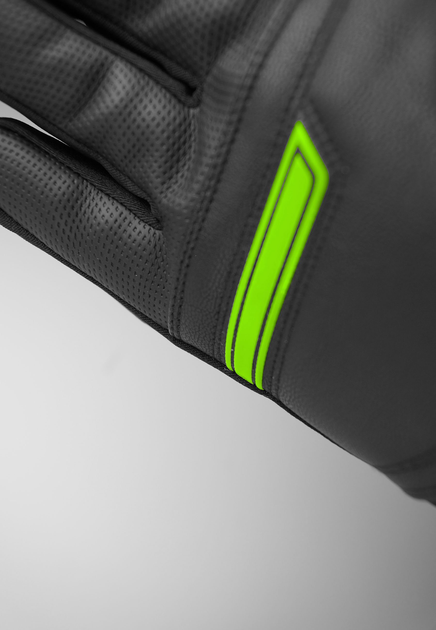 Reusch Skihandschuhe Crosby in R-TEX® XT sportlichem Design grün-schwarz