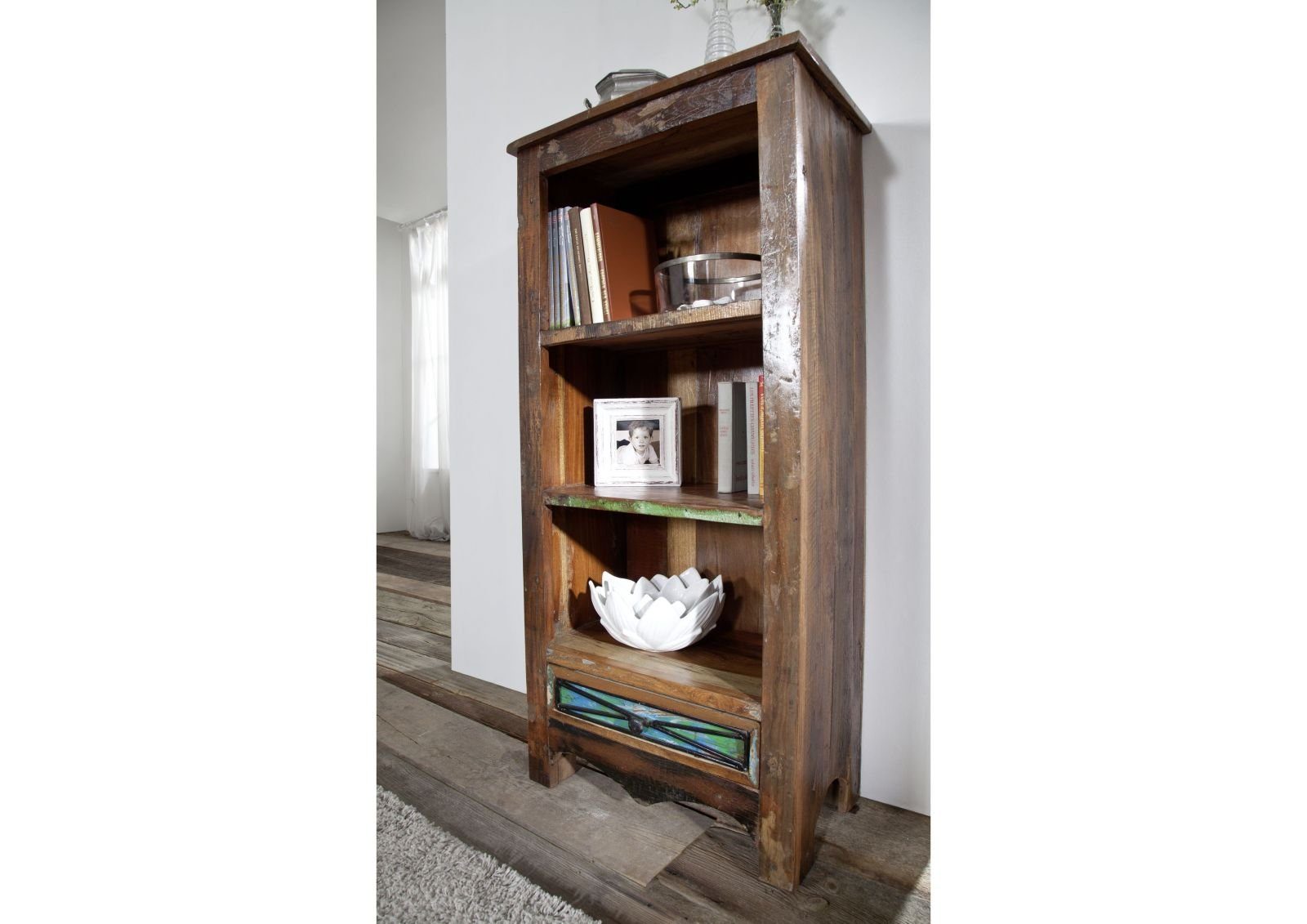 Massivmoebel24 Bücherregal NATURE OF SPIRIT, 1-tlg., Regal Altholz 60x35x130 mehrfarbig lackiert NATURE OF SPIRIT #25