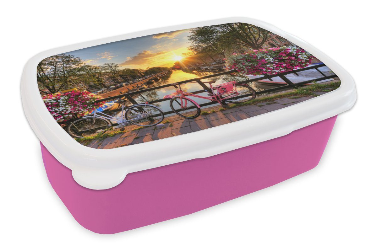 MuchoWow Lunchbox Amsterdam - Blumen - Brücke - Fahrrad - Sonnenuntergang, Kunststoff, (2-tlg), Brotbox für Erwachsene, Brotdose Kinder, Snackbox, Mädchen, Kunststoff rosa
