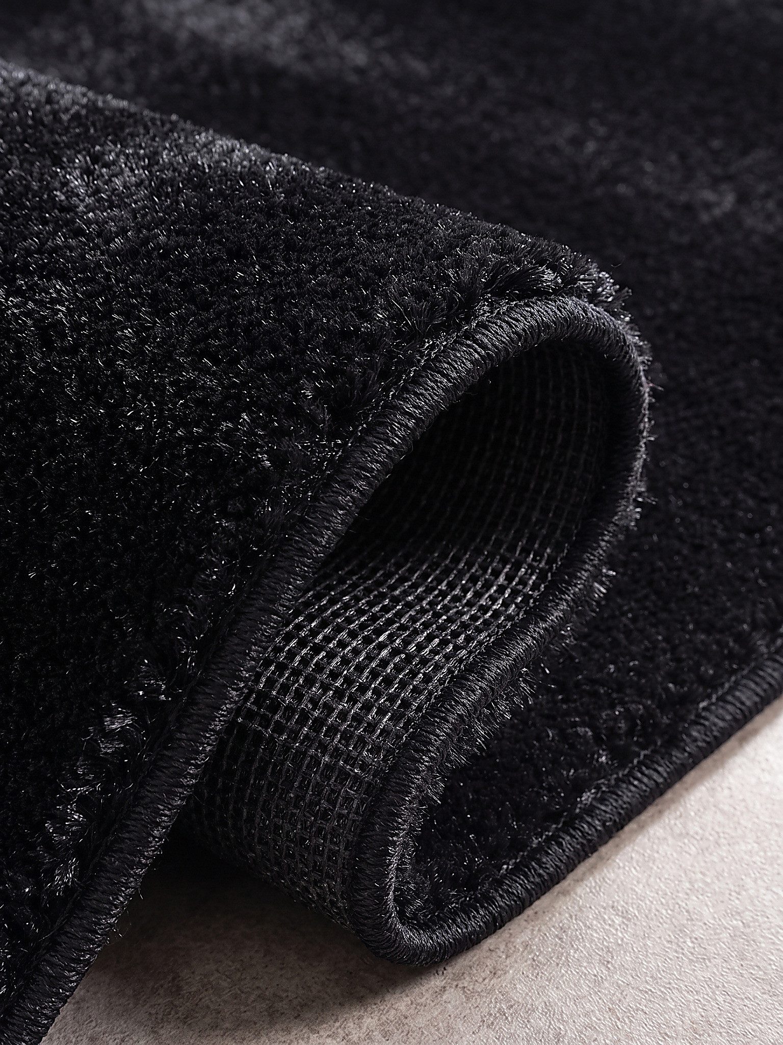 KADIMA DESIGN Teppich ALDAN Teppichläufer Schwarz 60x110 Uni Polyester Antirutsch Wohnzimmer, Läufer, Höhe: 18 mm, Trittschalldämmend, Strapazierfähig, Pflegele – Bild 4 von 5
