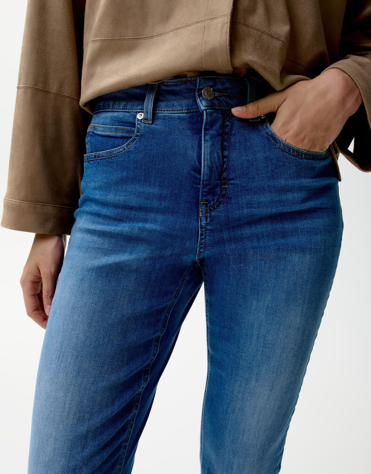 OPUS PANTS Slim-fit-Jeans MELLY BASE Slim Jeans mit Powerstretch Mid Rise Vielseitig kombinierbar für Looks – Bild 4 von 5