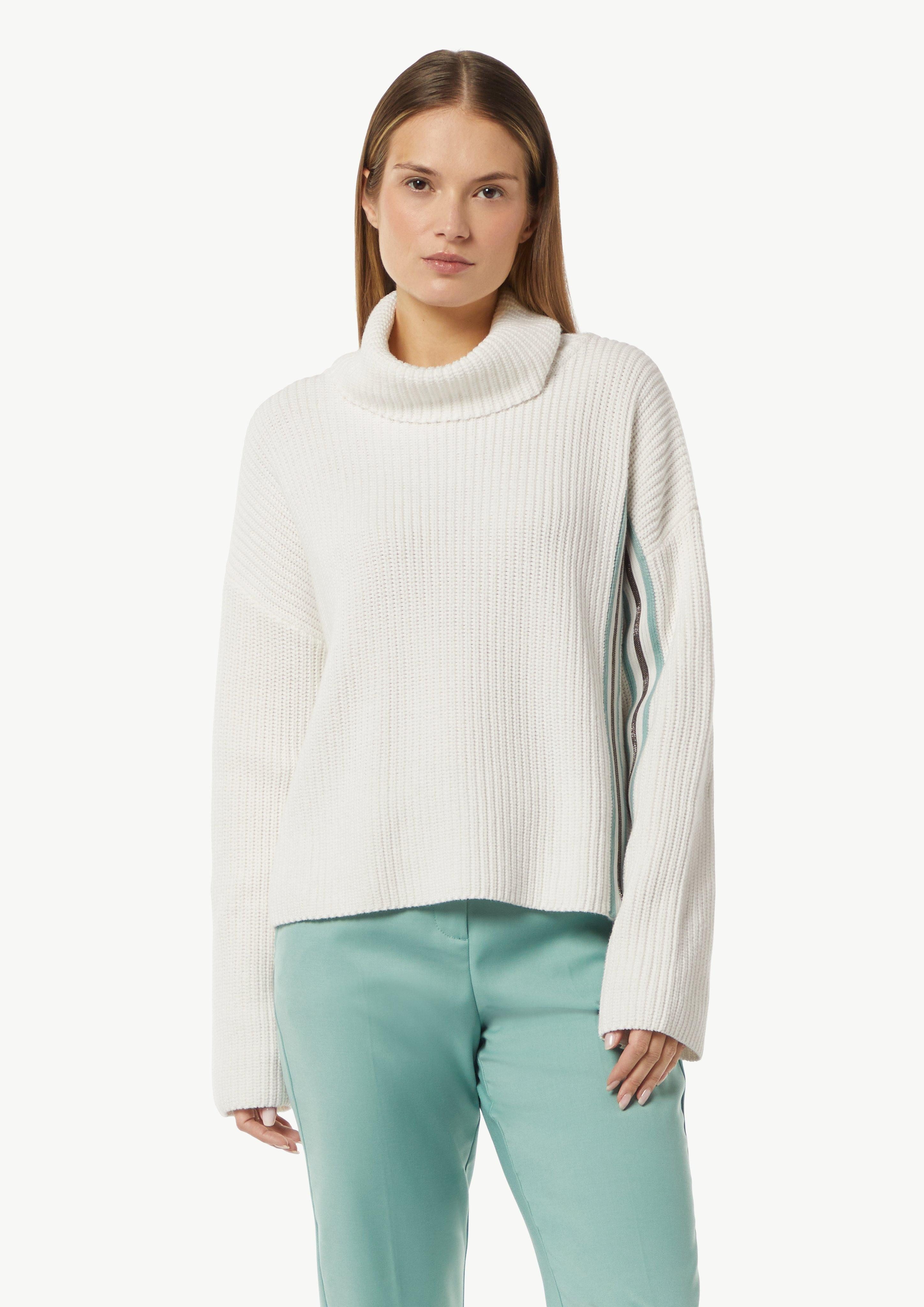 Langarmshirt Strickpullover mit Rollkragen und Schmuck-Detail