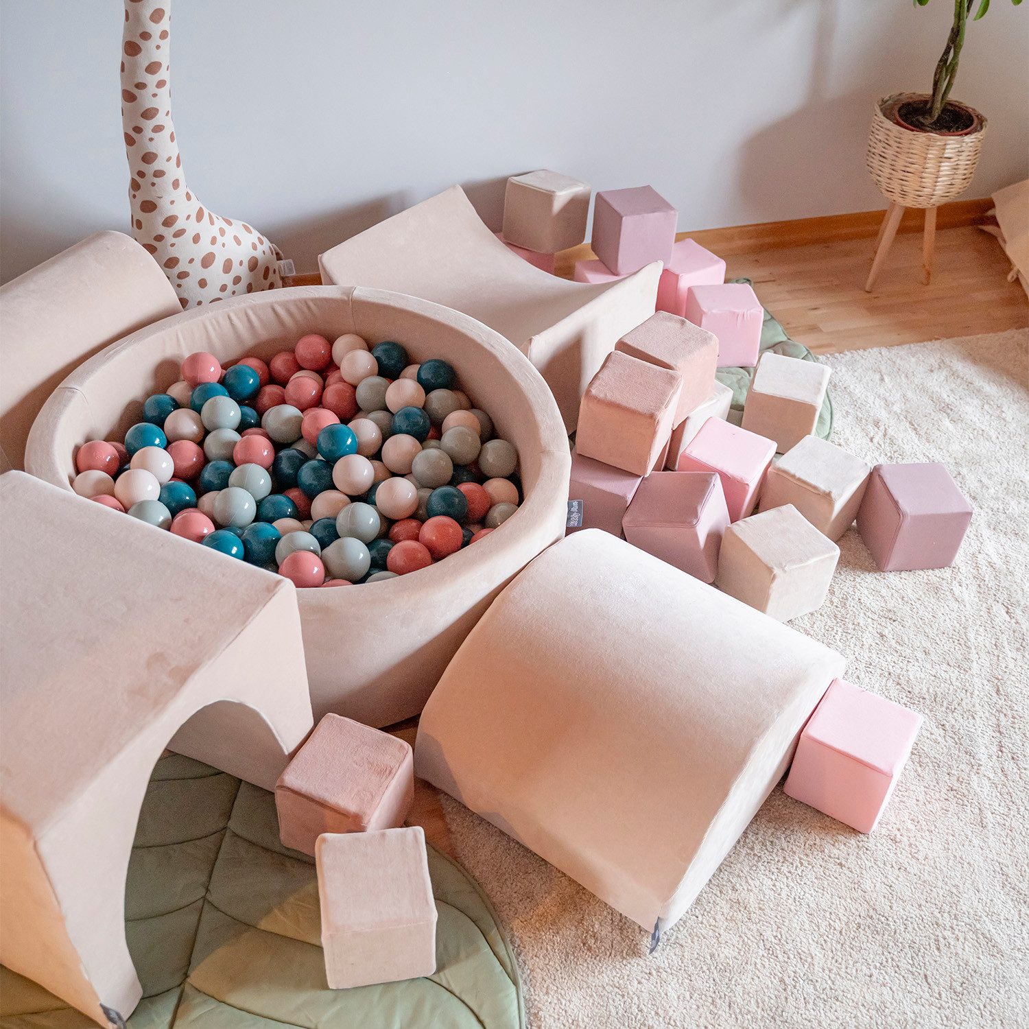 KiddyMoon Bällebad OK30V, (Bällepool mit bunten Bällen, 200-tlg., Bällepool mit bunten Bällen), Samt Bällebad Made in EU